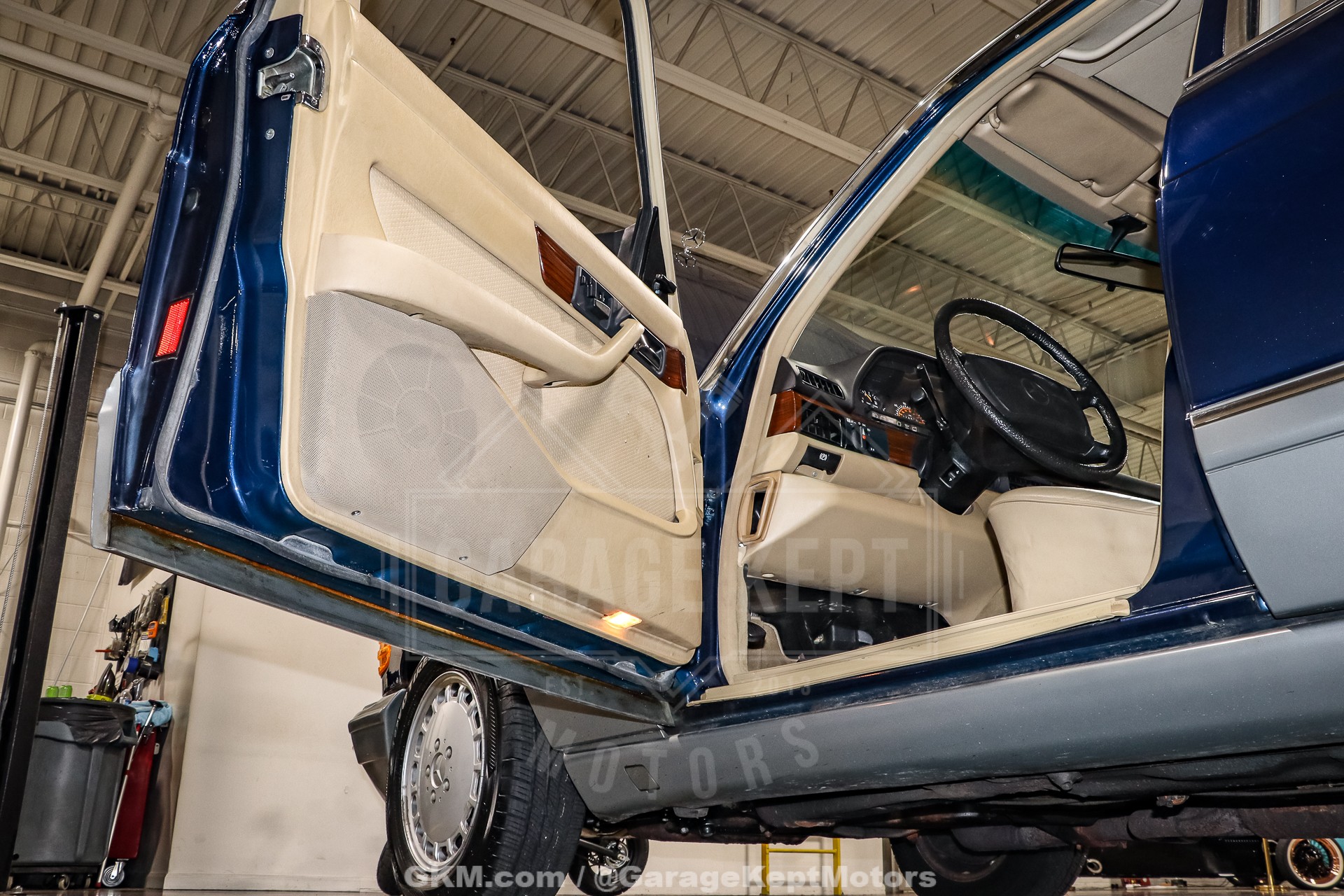 1988 Mercedes-Benz 420-Class 107