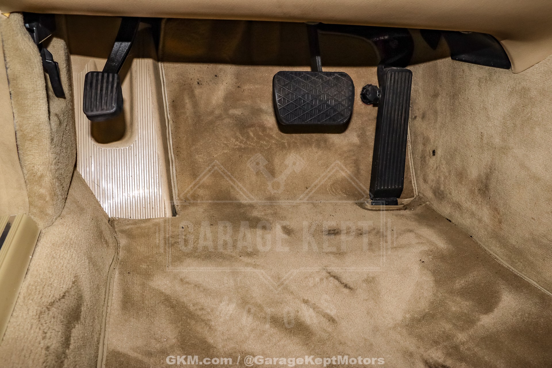 1988 Mercedes-Benz 420-Class 109