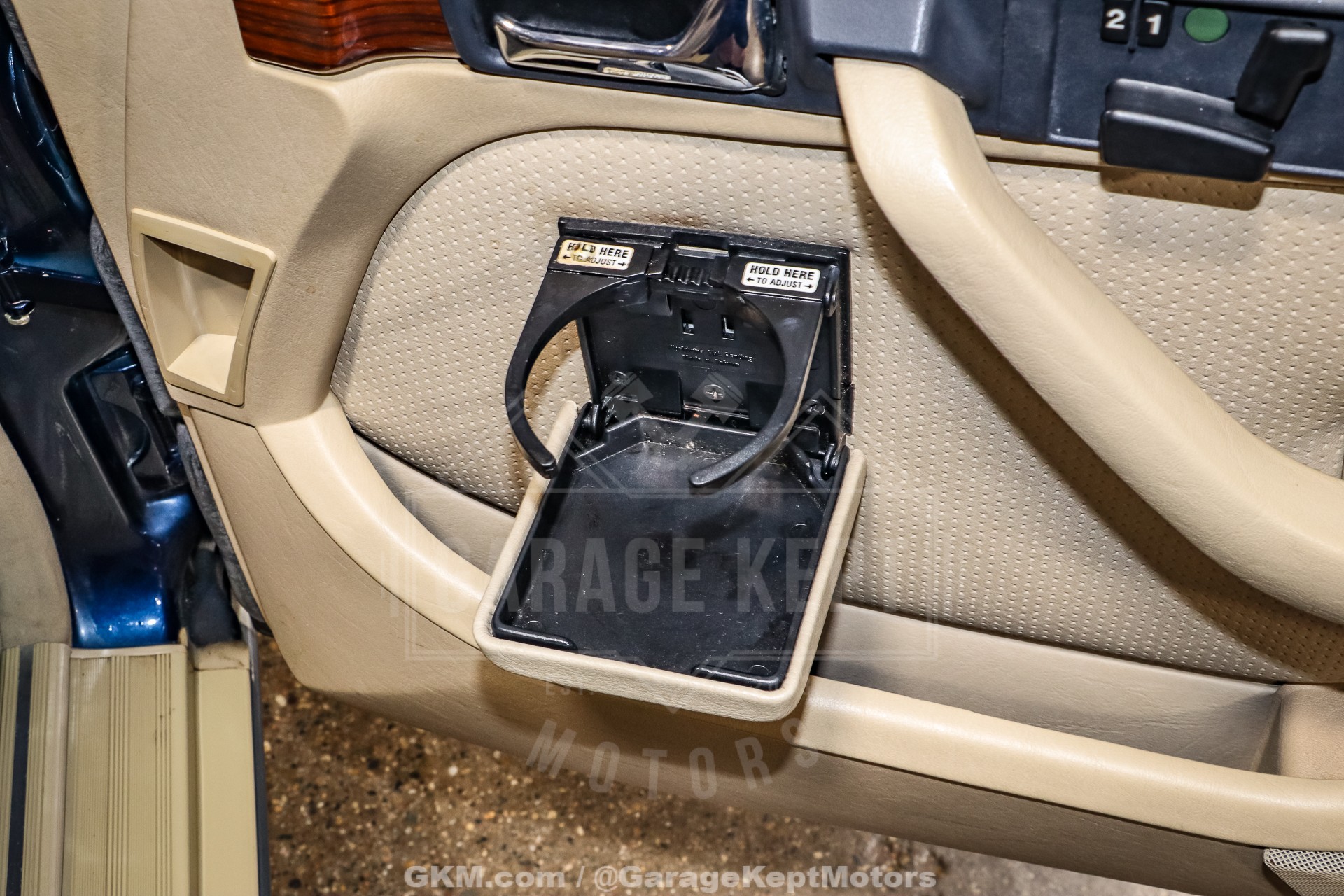 1988 Mercedes-Benz 420-Class 64