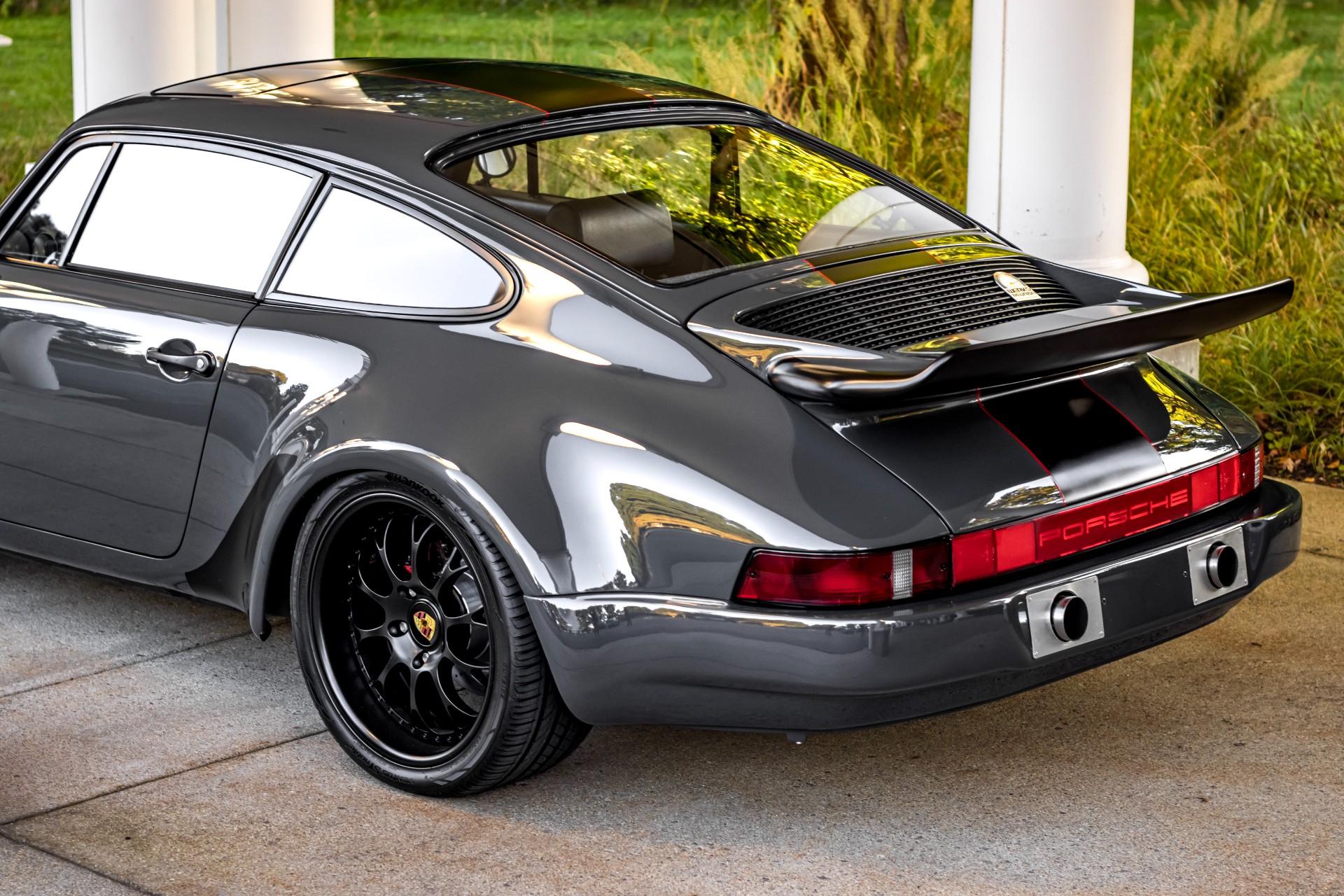 1977 Porsche 911 10