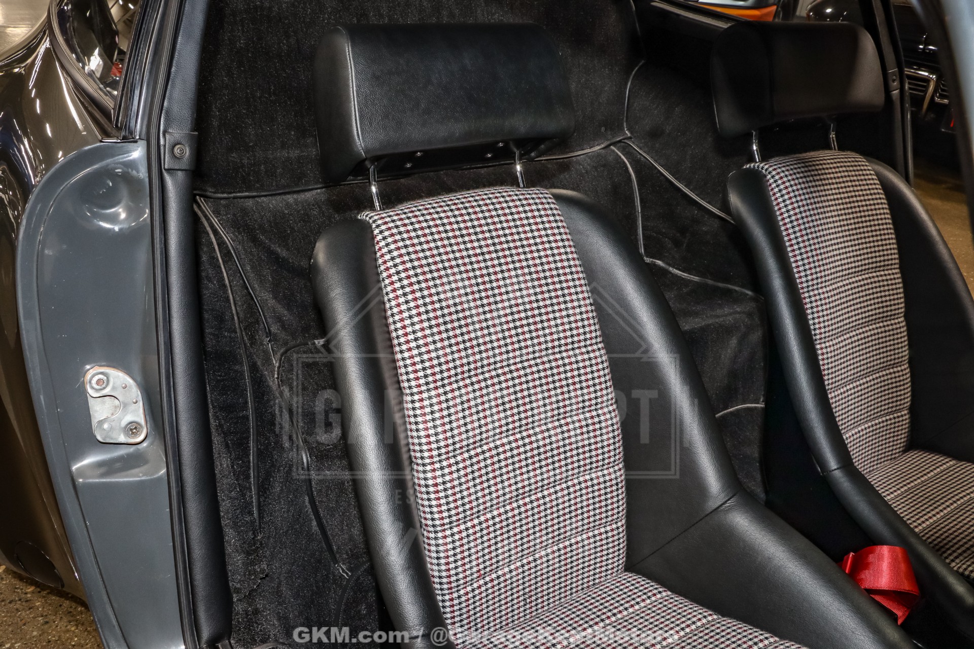 1977 Porsche 911 115