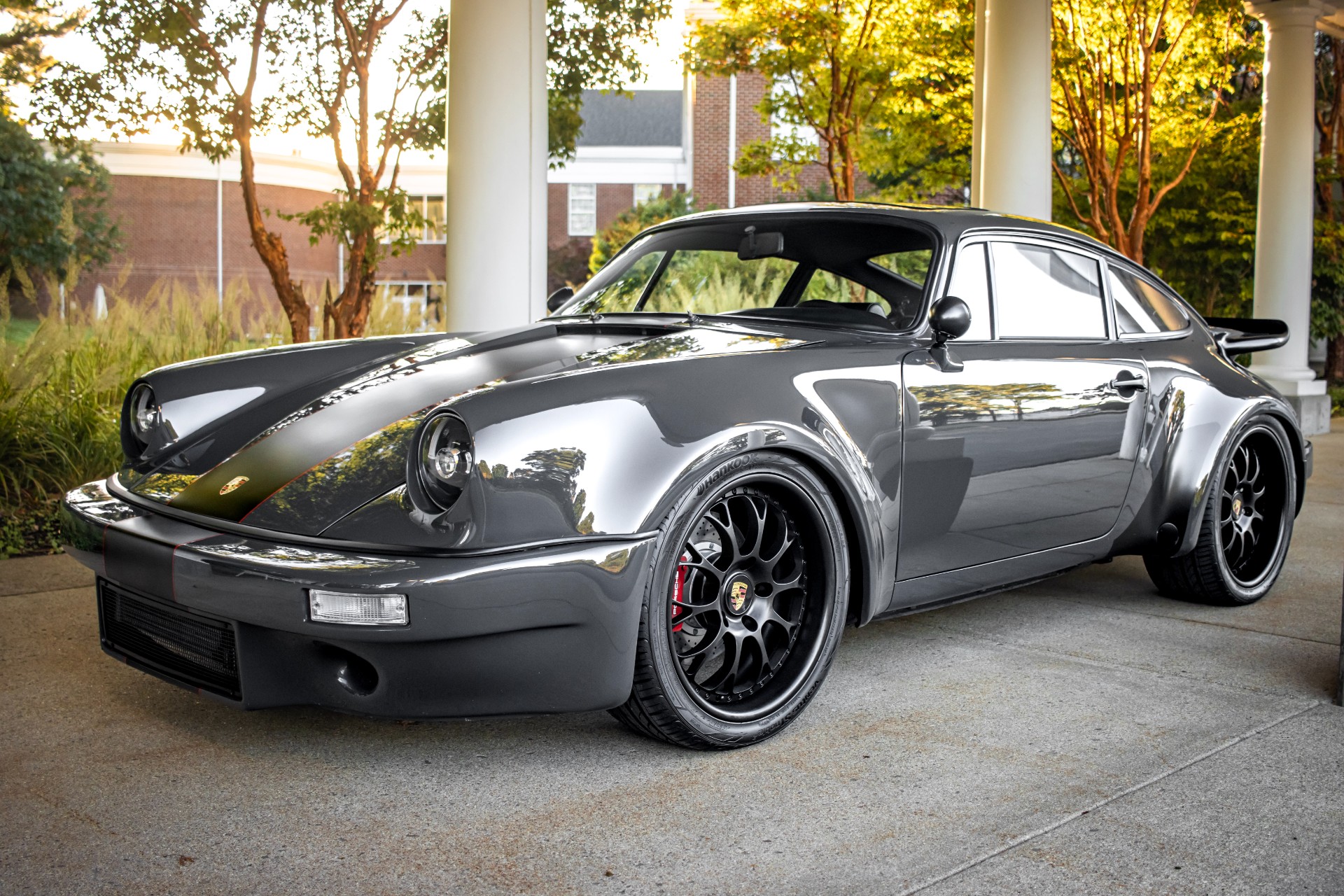 1977 Porsche 911 12