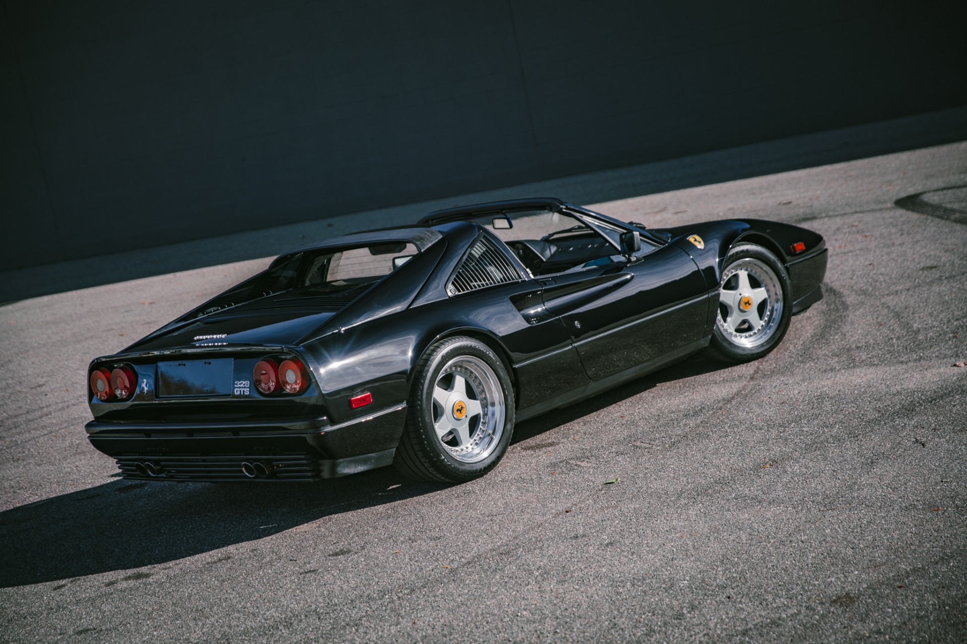 1986 Ferrari 328 GTS 15