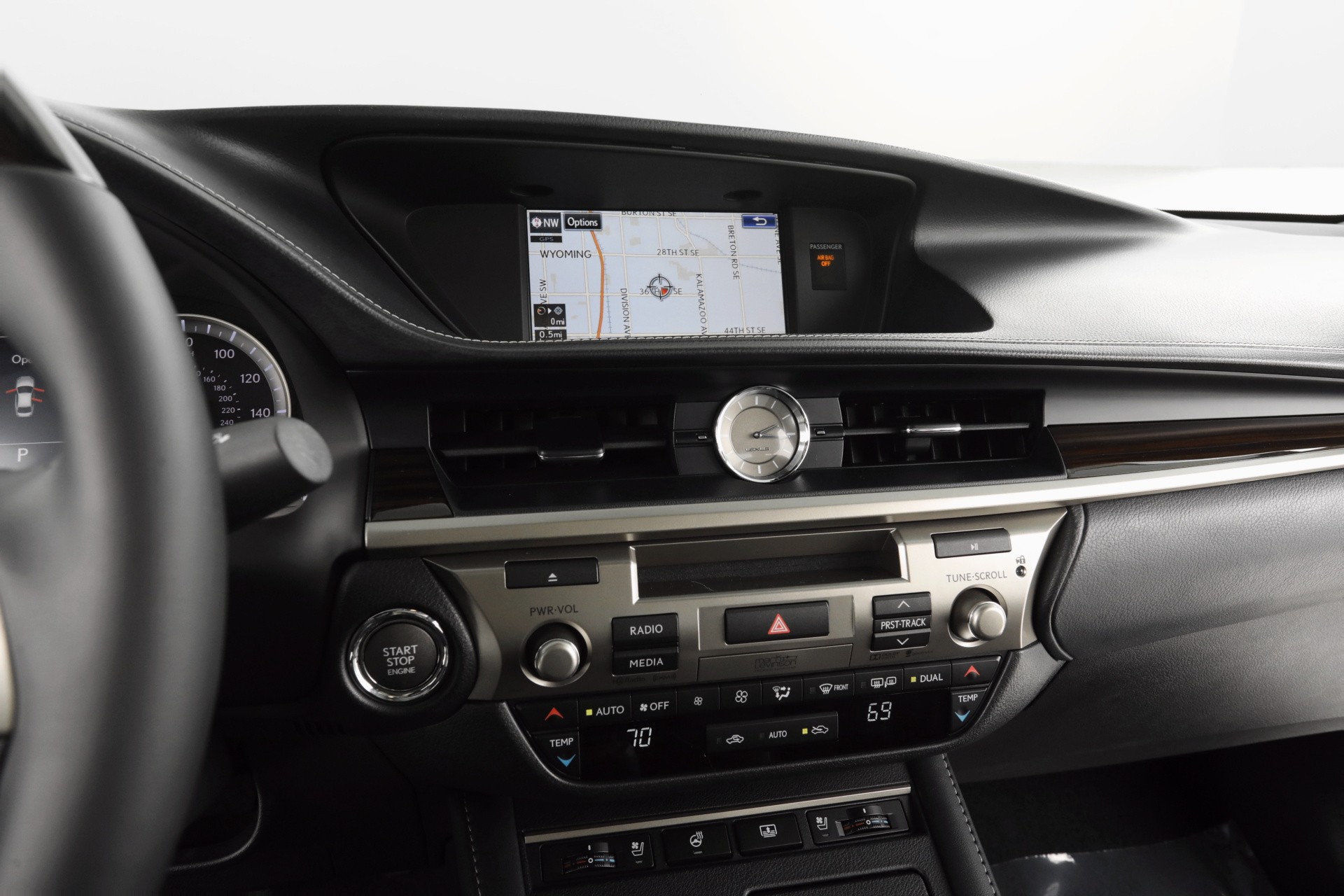 2016 Lexus ES 350 261