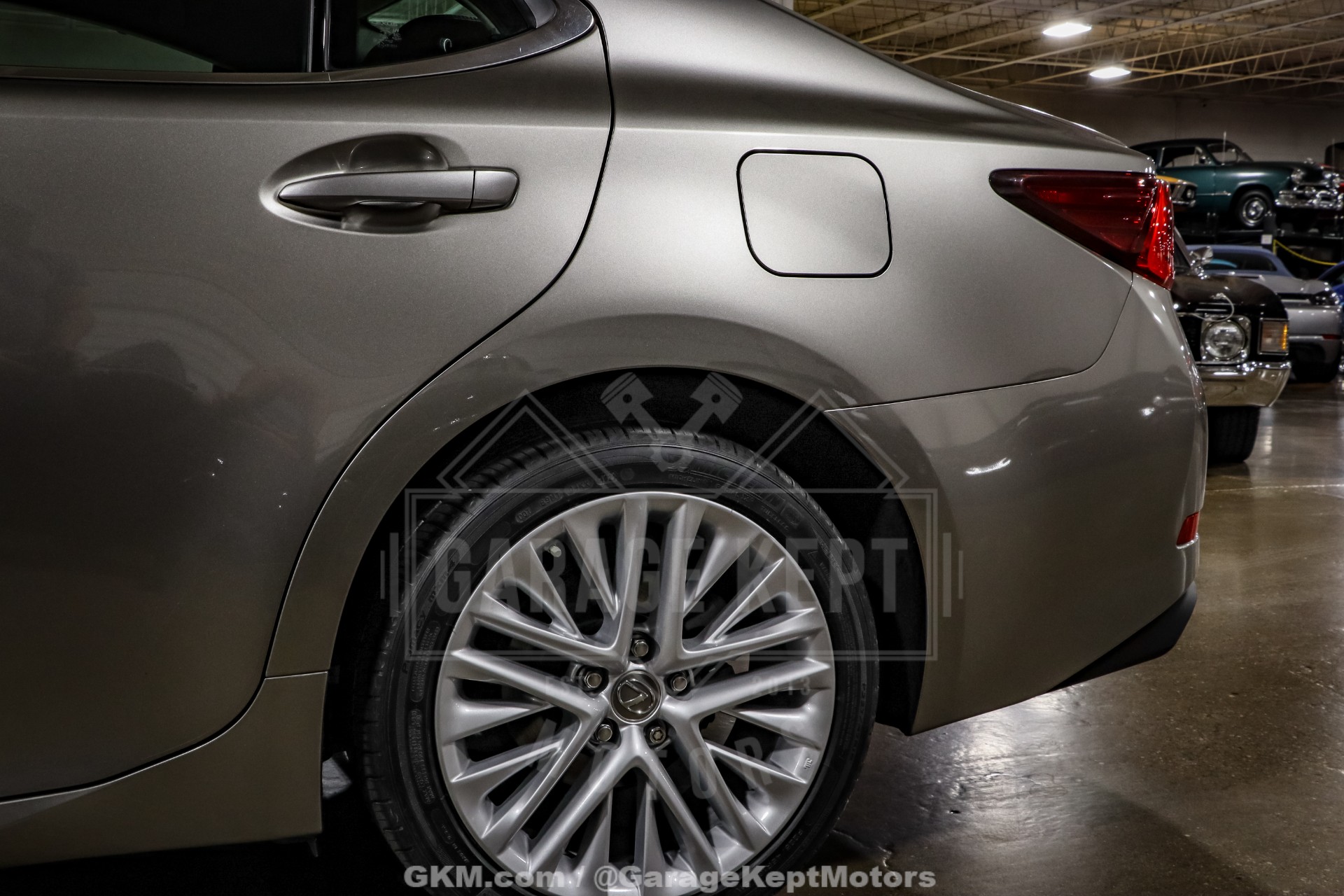 2016 Lexus ES 350 34