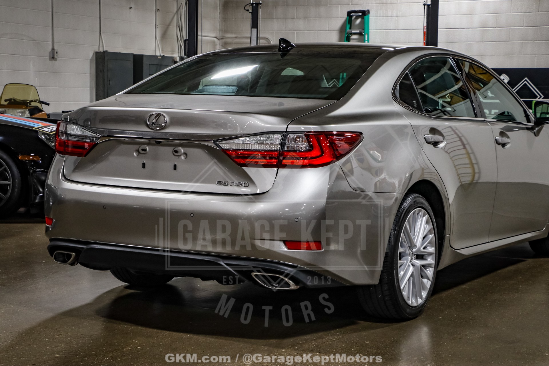 2016 Lexus ES 350 43