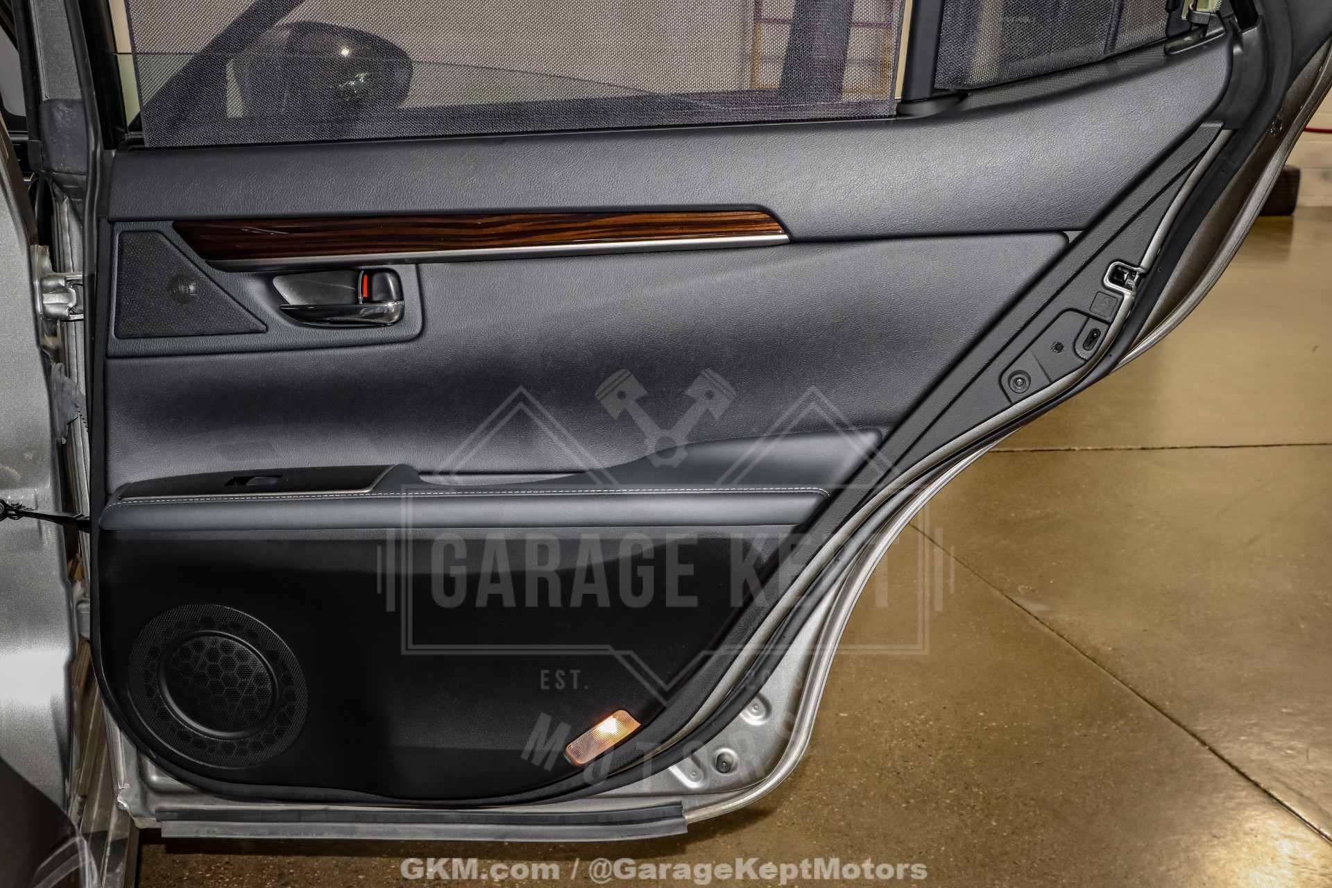 2016 Lexus ES 350 70