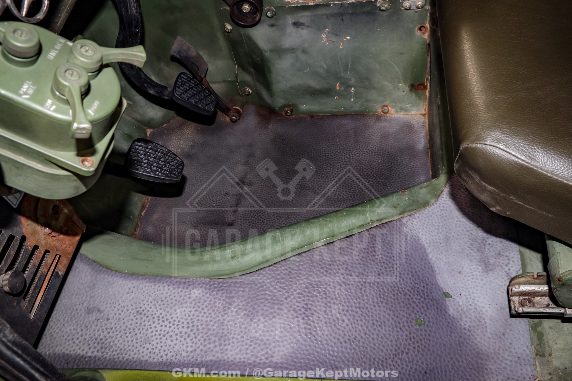 1990 Mercedes-Benz Unimog FLU419 115