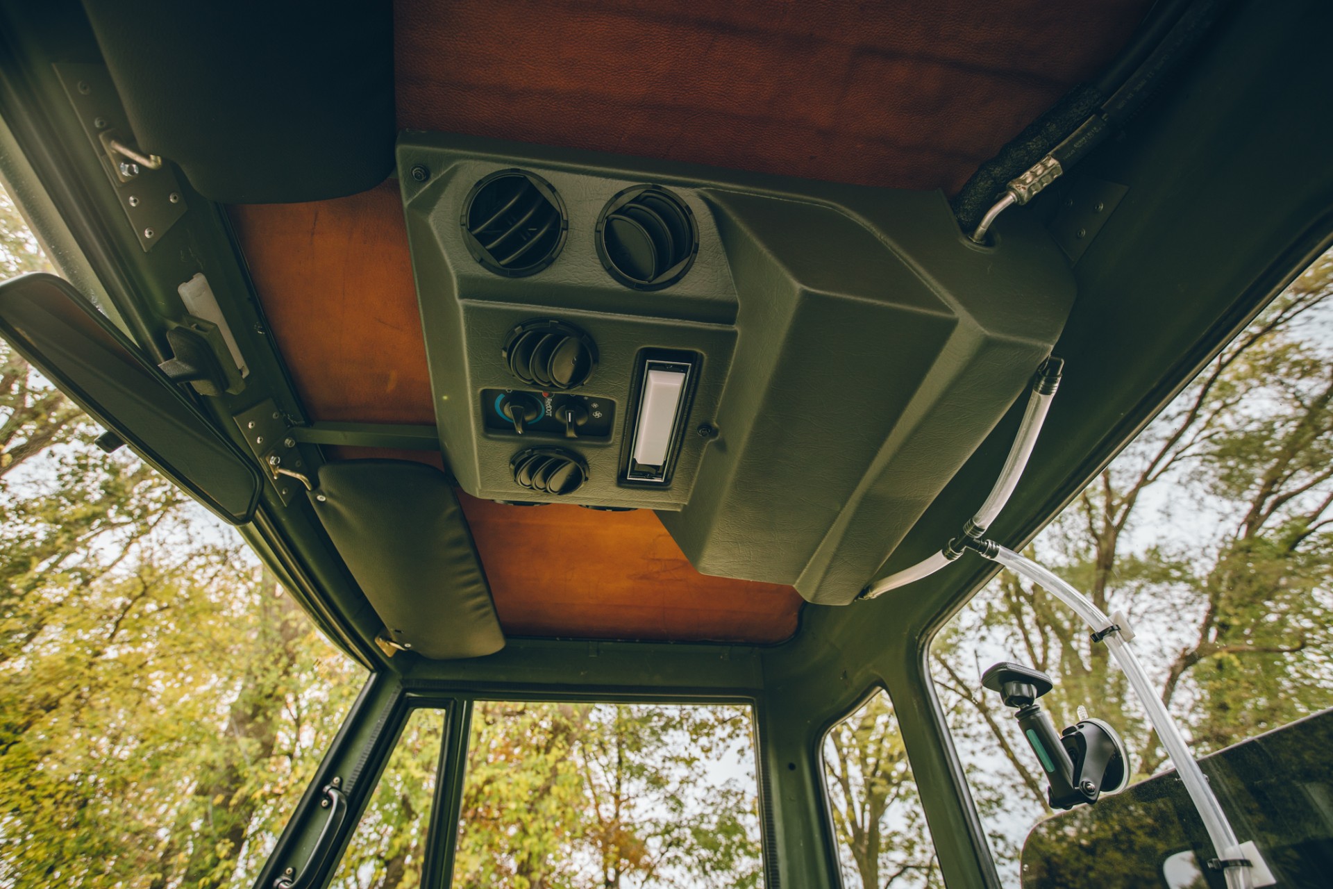 1990 Mercedes-Benz Unimog FLU419 11