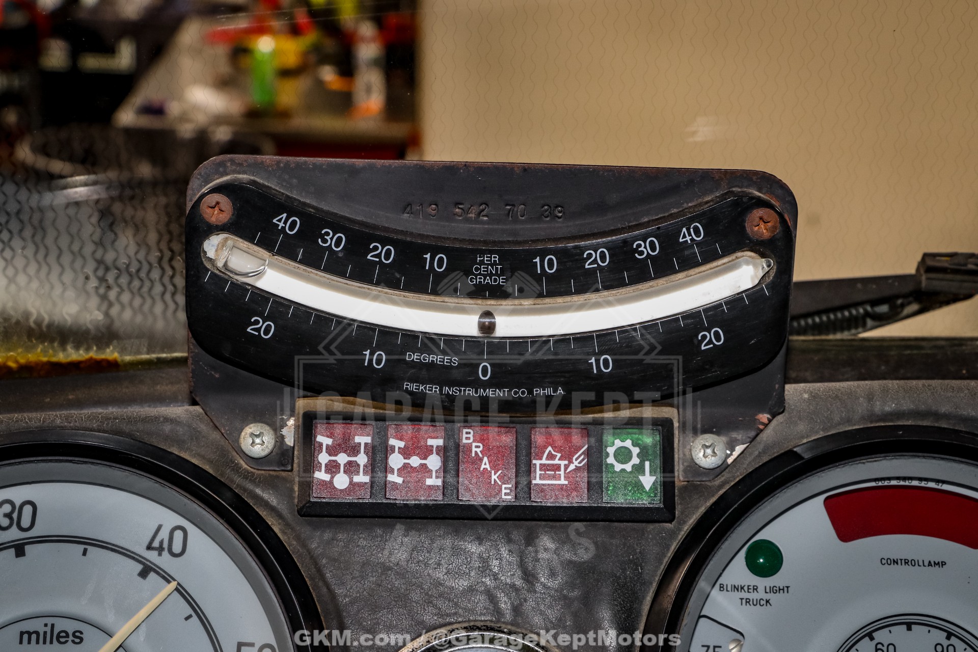 1990 Mercedes-Benz Unimog FLU419 132