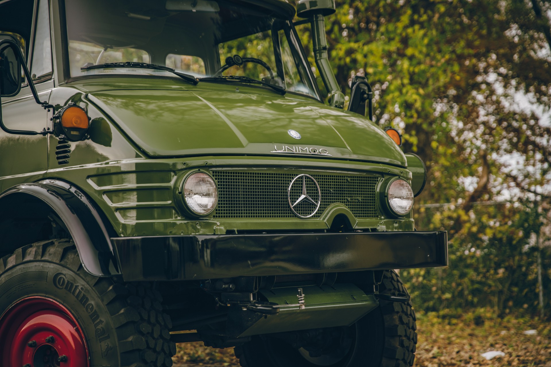 1990 Mercedes-Benz Unimog FLU419 4