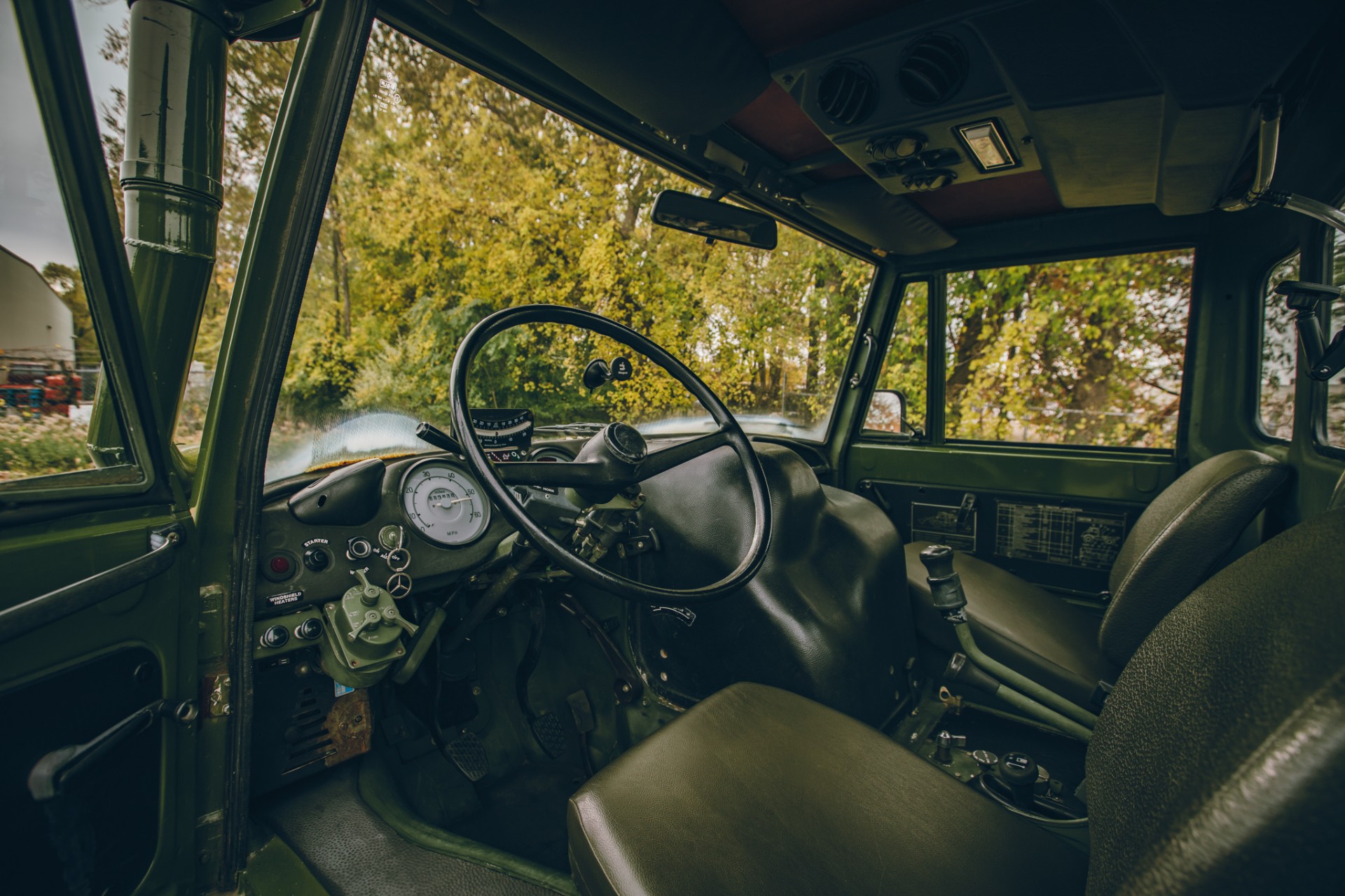 1990 Mercedes-Benz Unimog FLU419 8