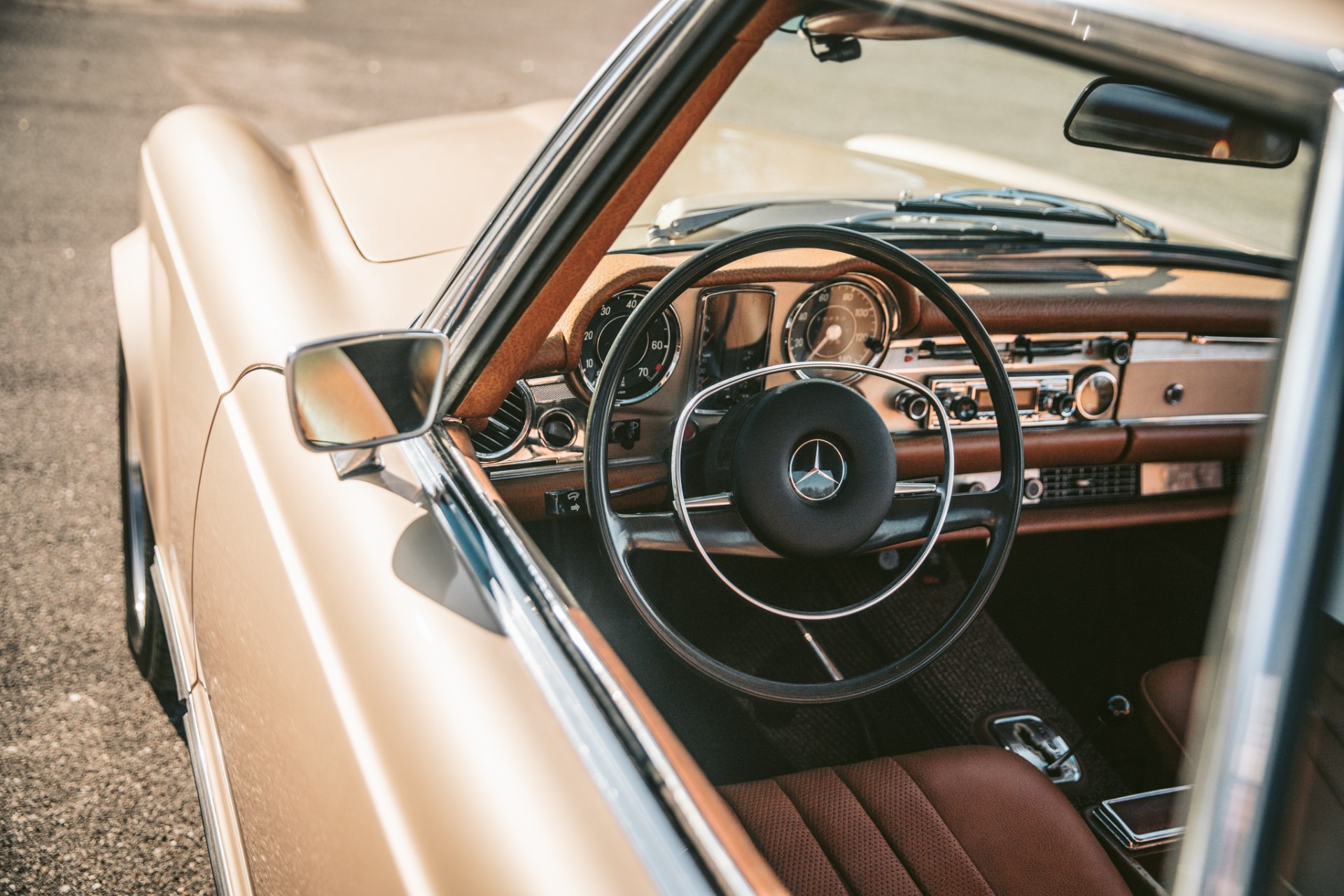 1970 Mercedes-Benz 280SL 10