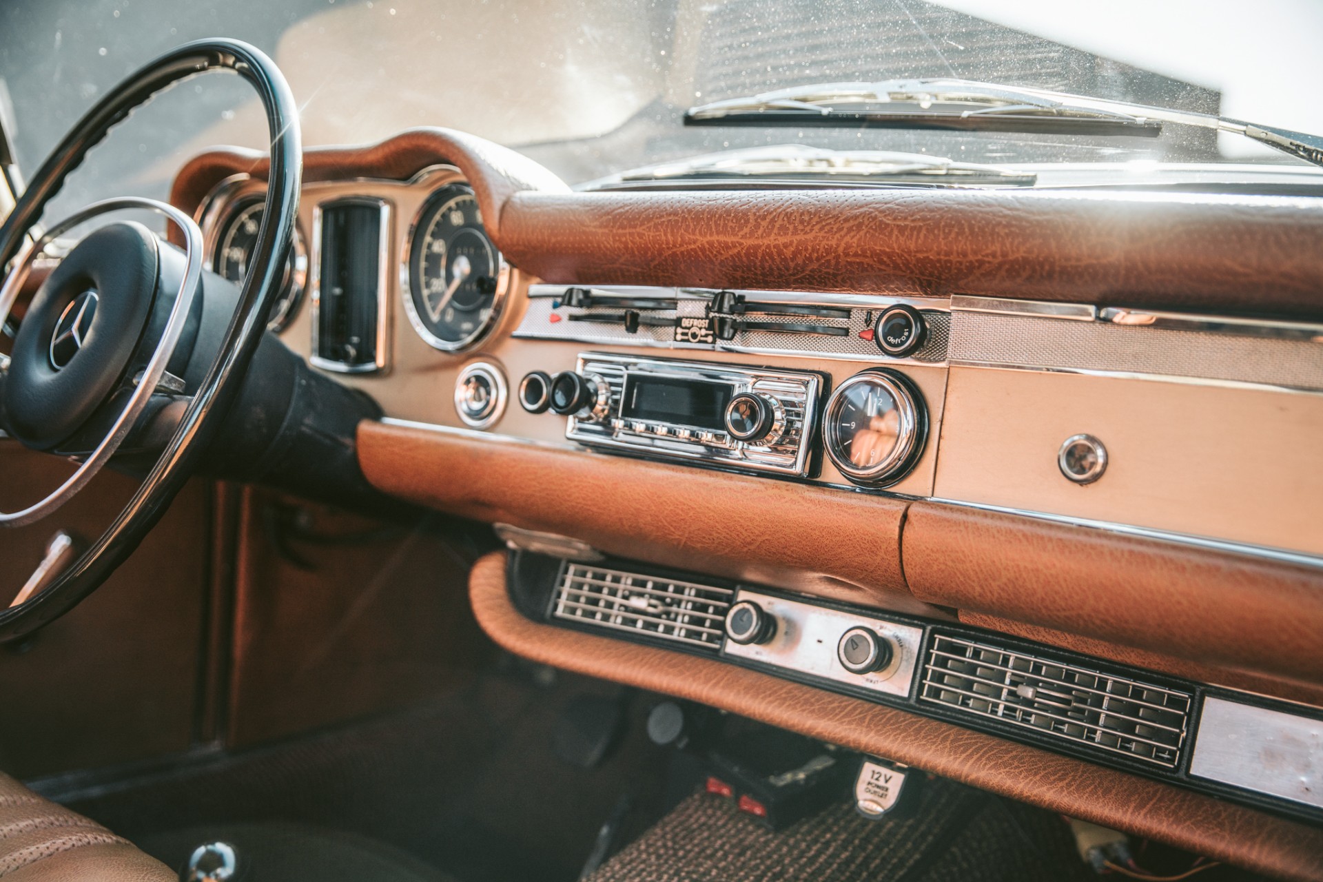 1970 Mercedes-Benz 280SL 12