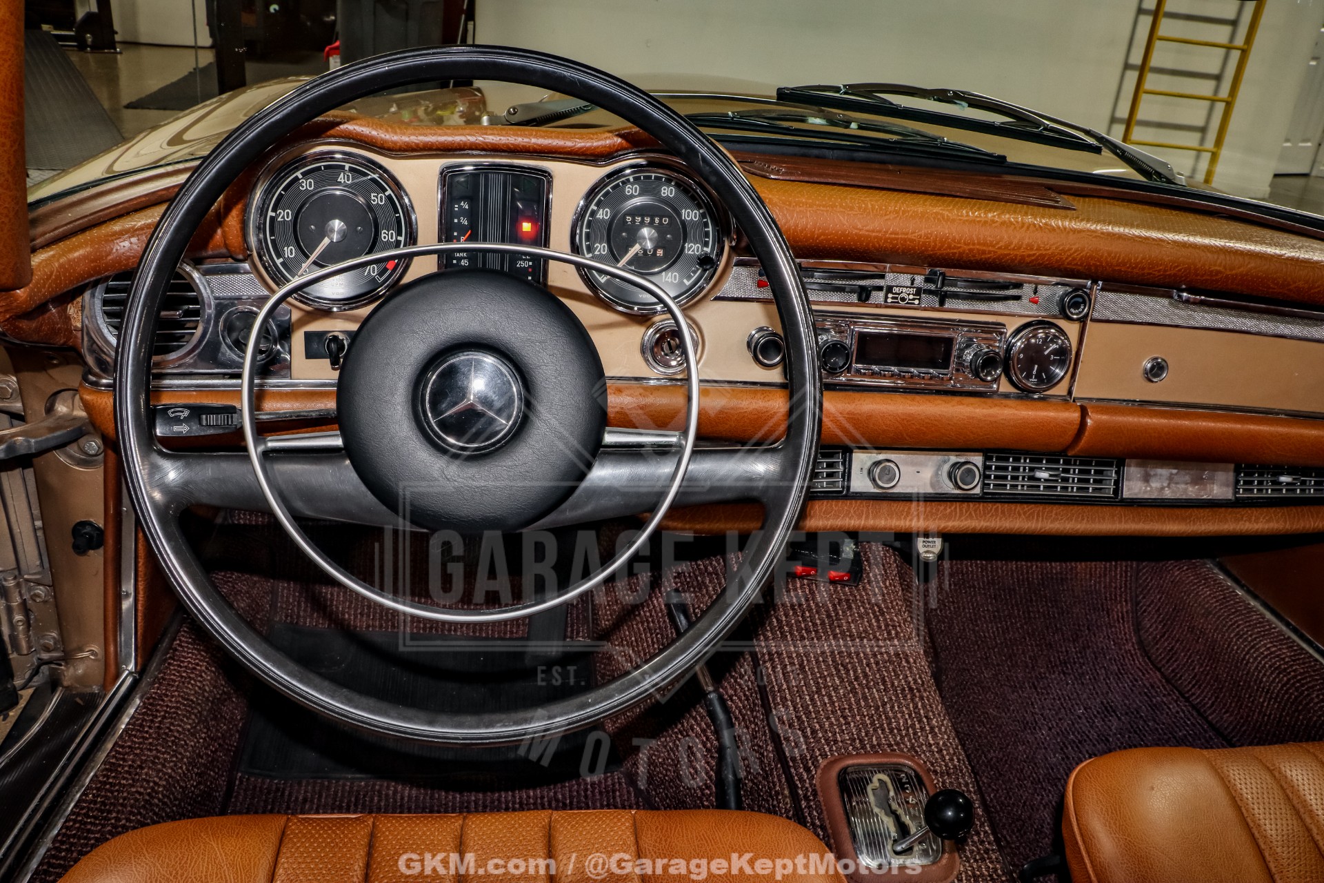 1970 Mercedes-Benz 280SL 144