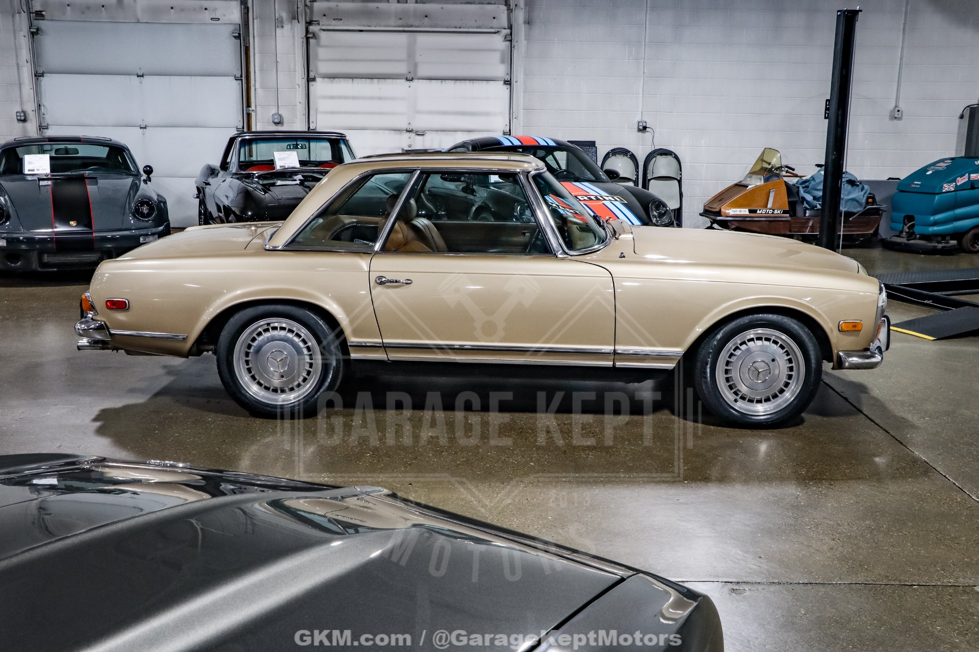 1970 Mercedes-Benz 280SL 32