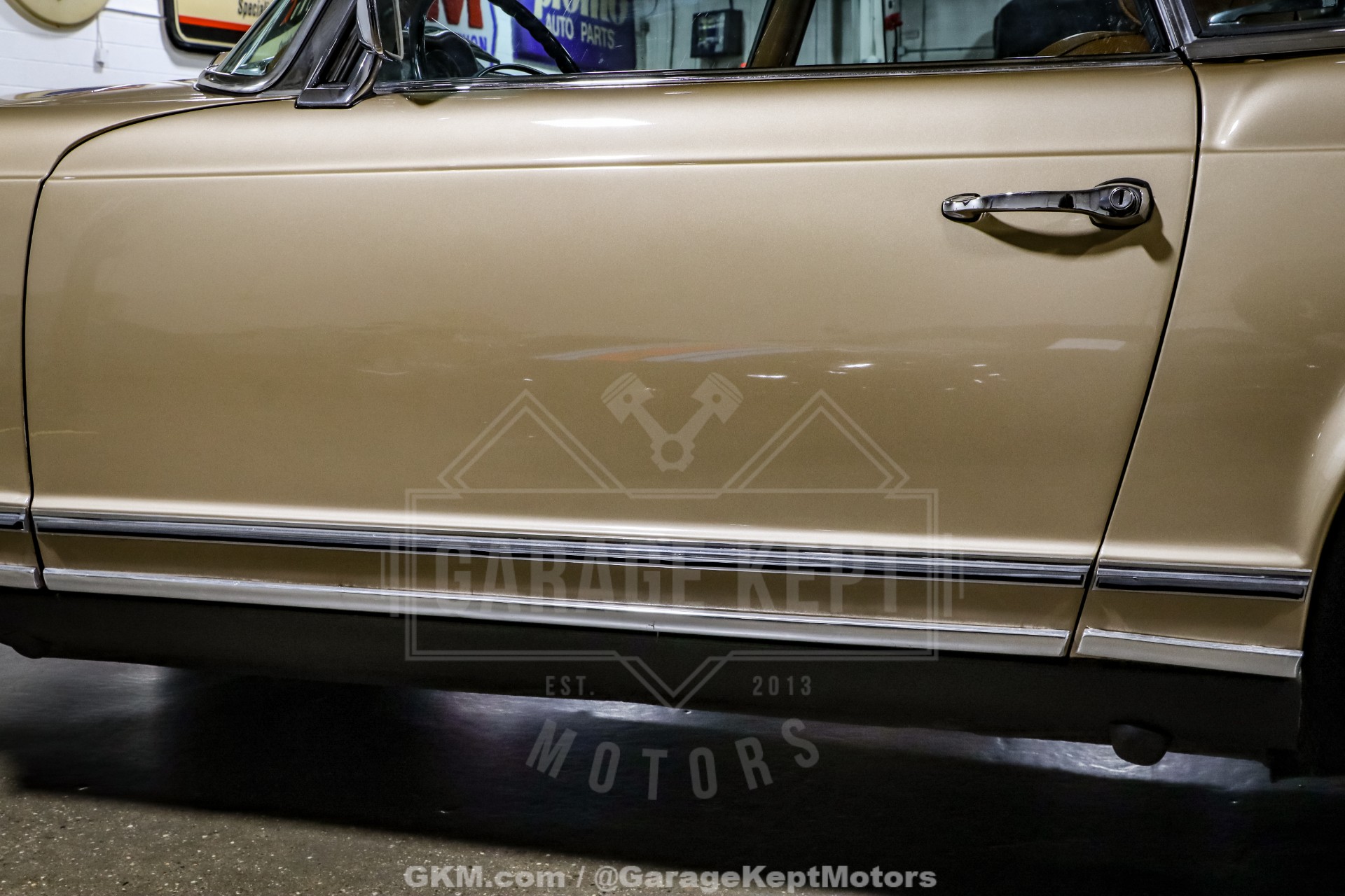 1970 Mercedes-Benz 280SL 55