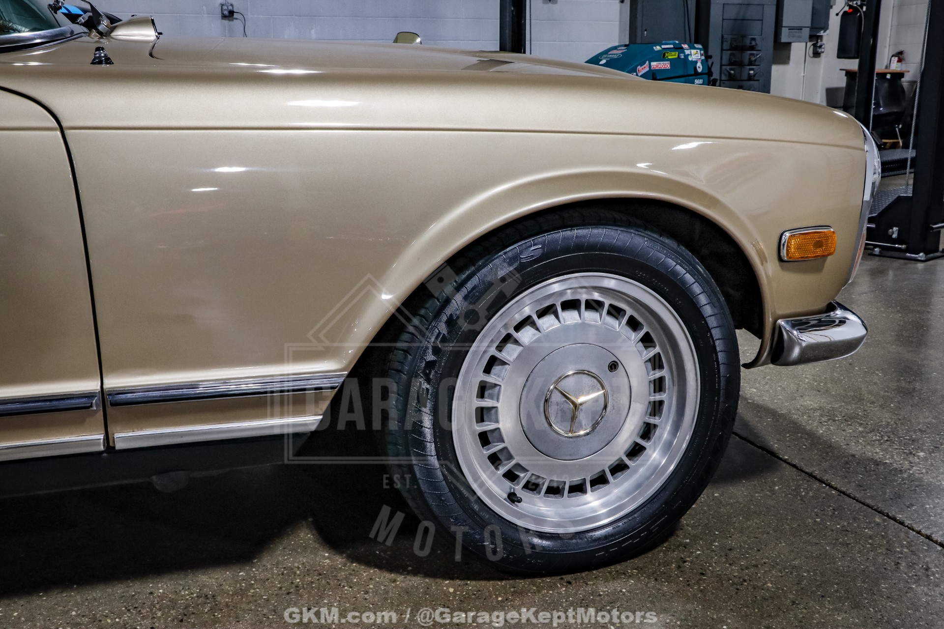 1970 Mercedes-Benz 280SL 75