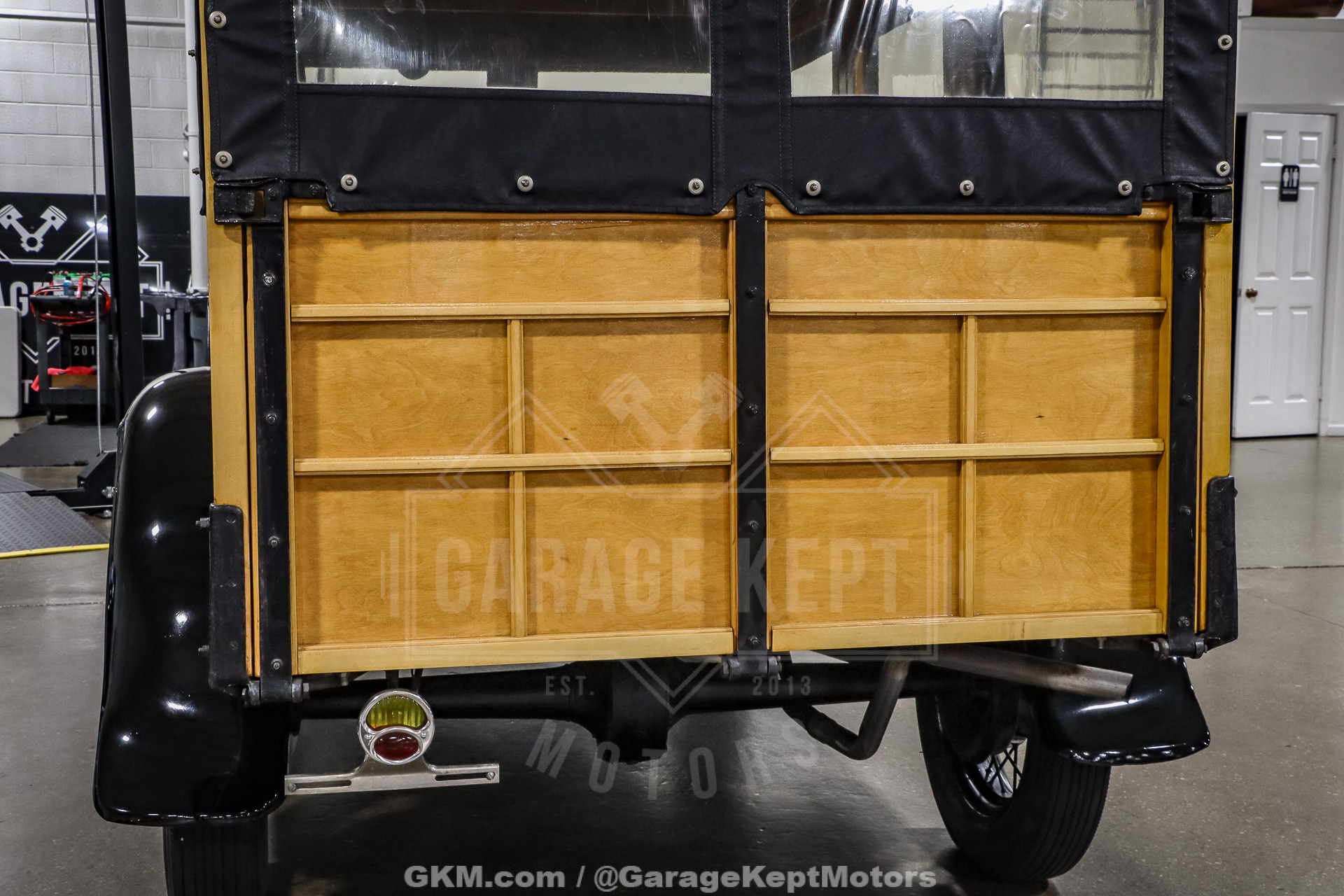 1930 Ford Model A Woody 46