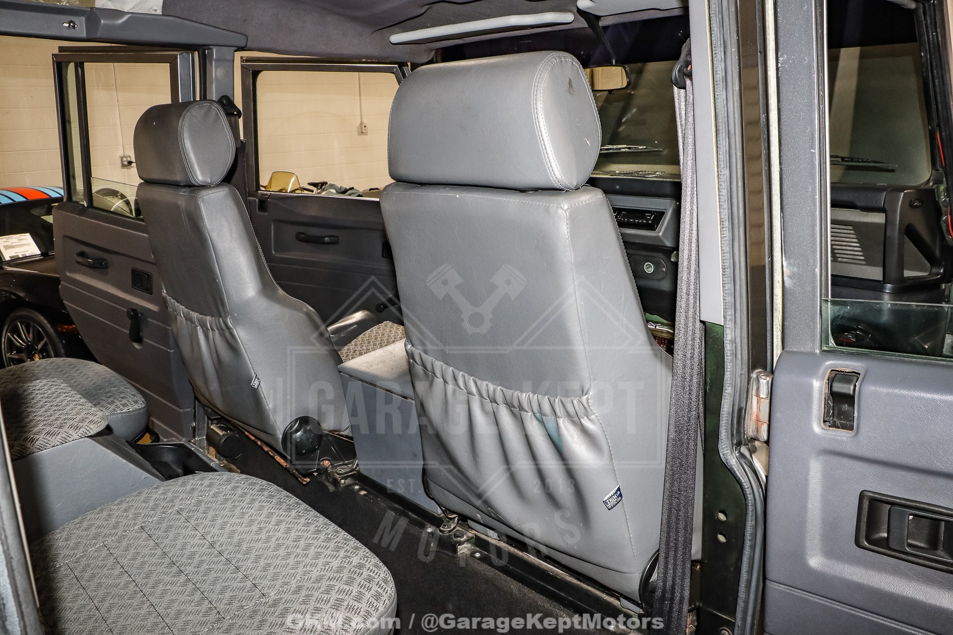 1994 Land Rover Defender 110 76
