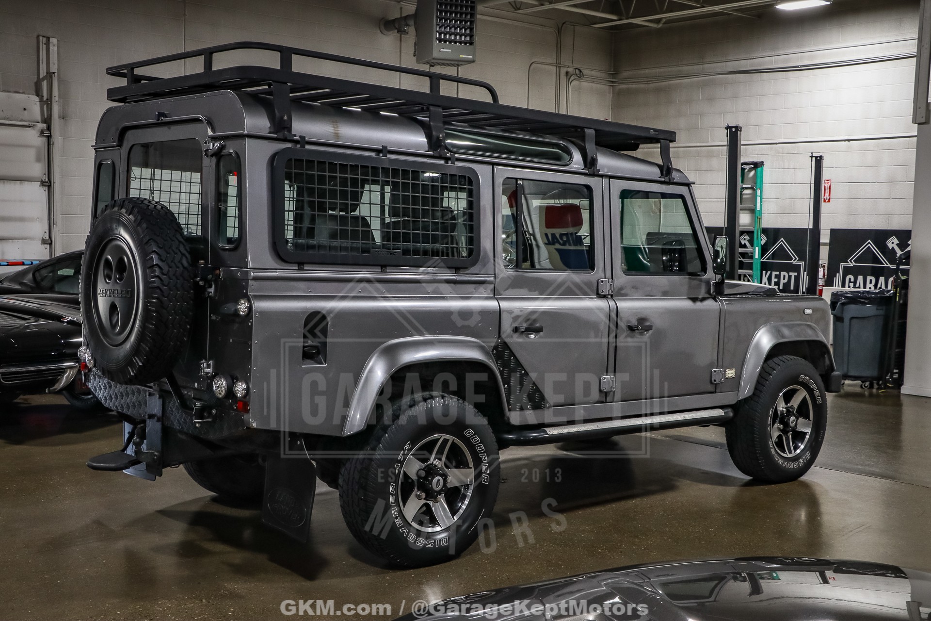 1994 Land Rover Defender 110 9