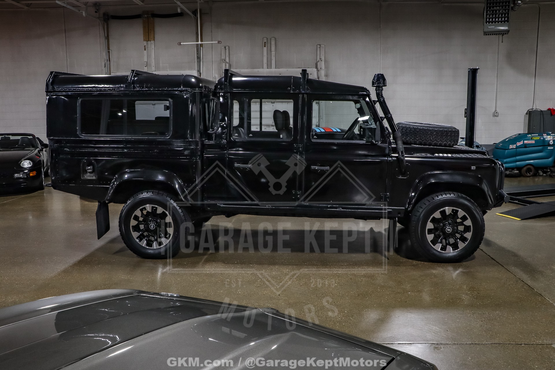 1998 Land Rover Defender 130 10