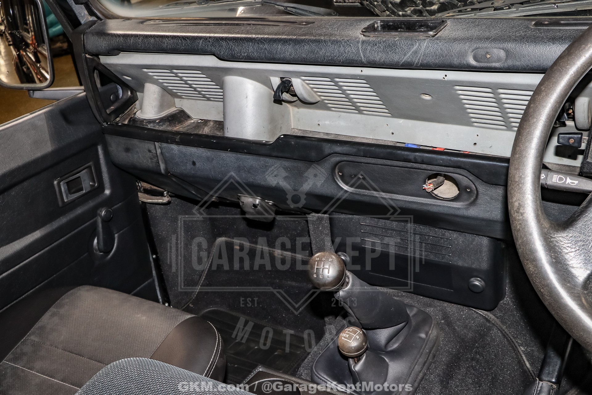 1998 Land Rover Defender 130 121