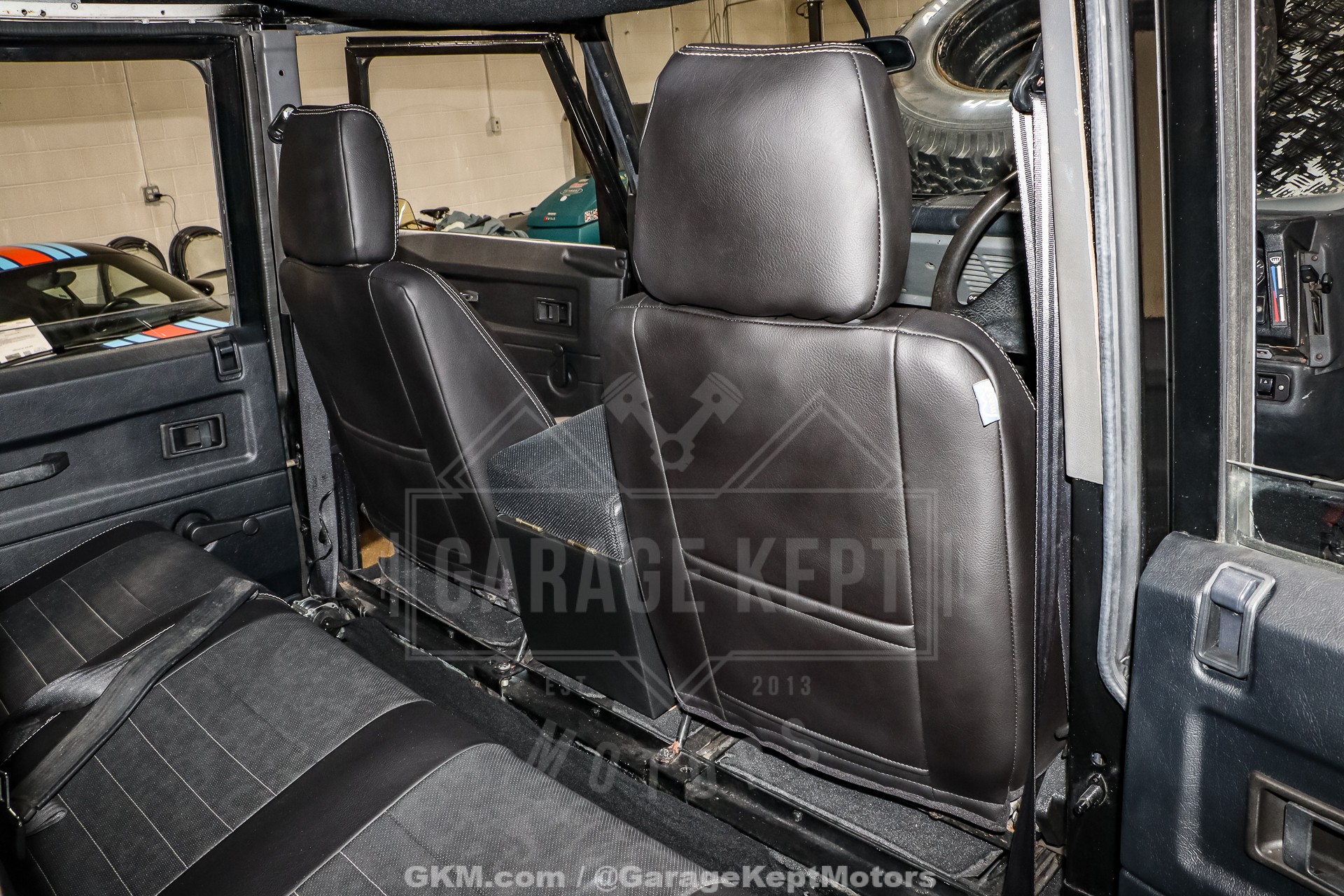 1998 Land Rover Defender 130 77