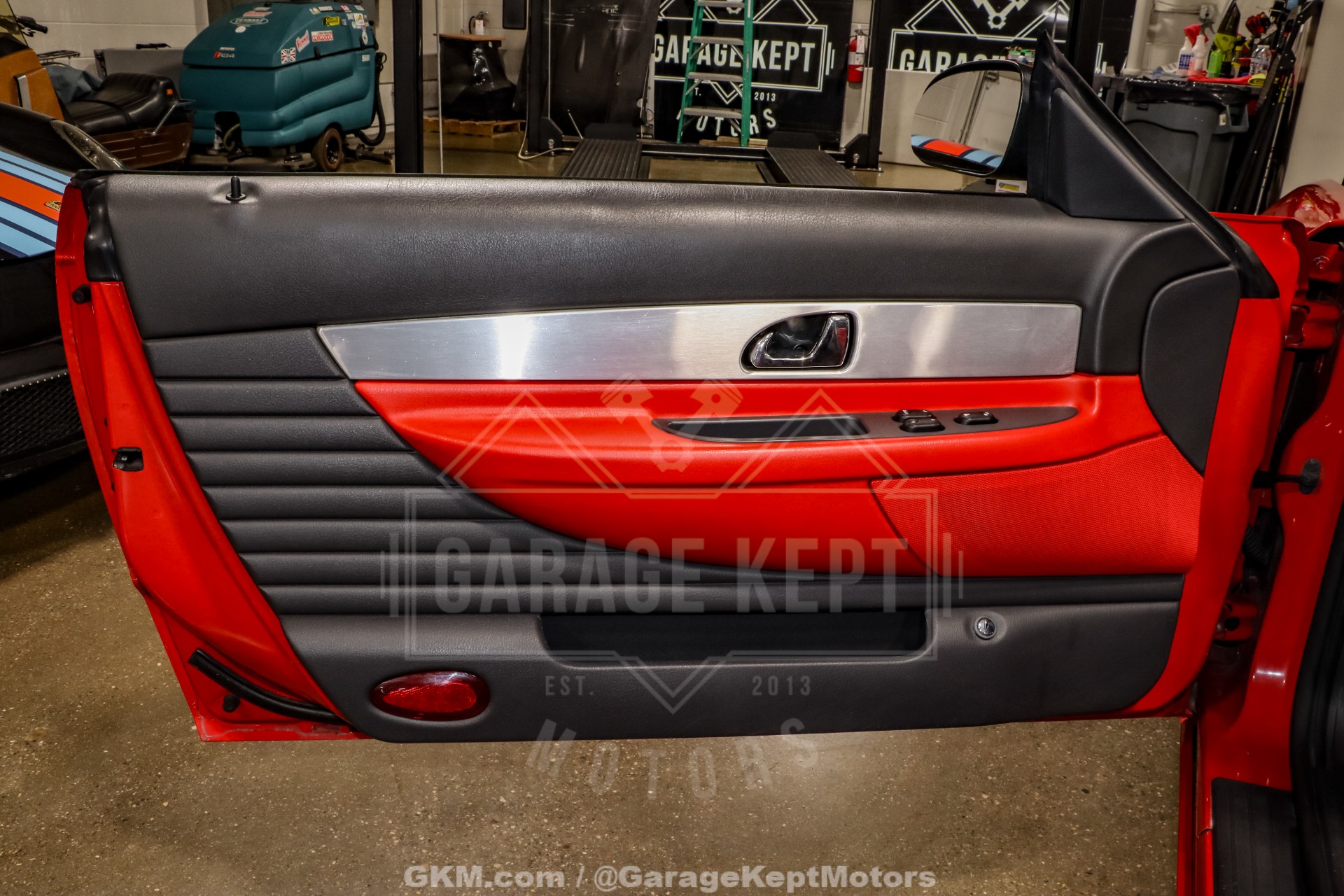 2002 Ford Thunderbird 109