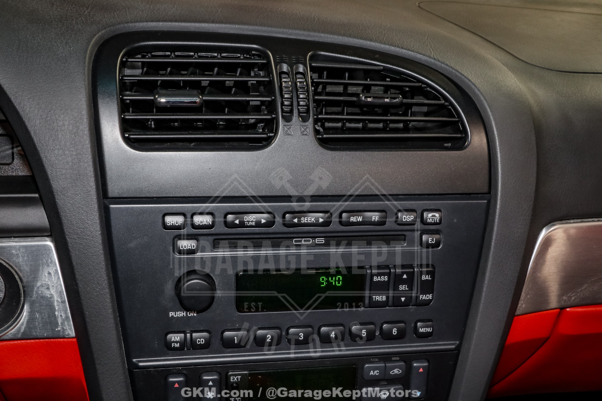 2002 Ford Thunderbird 132