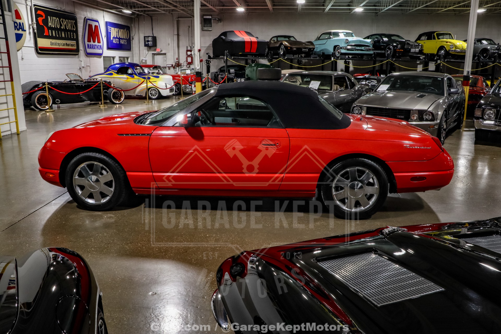 2002 Ford Thunderbird 18