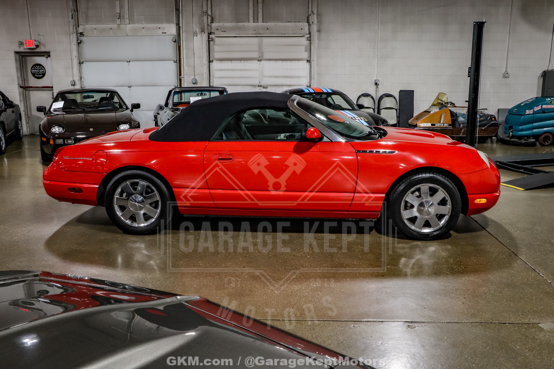 2002 Ford Thunderbird 21