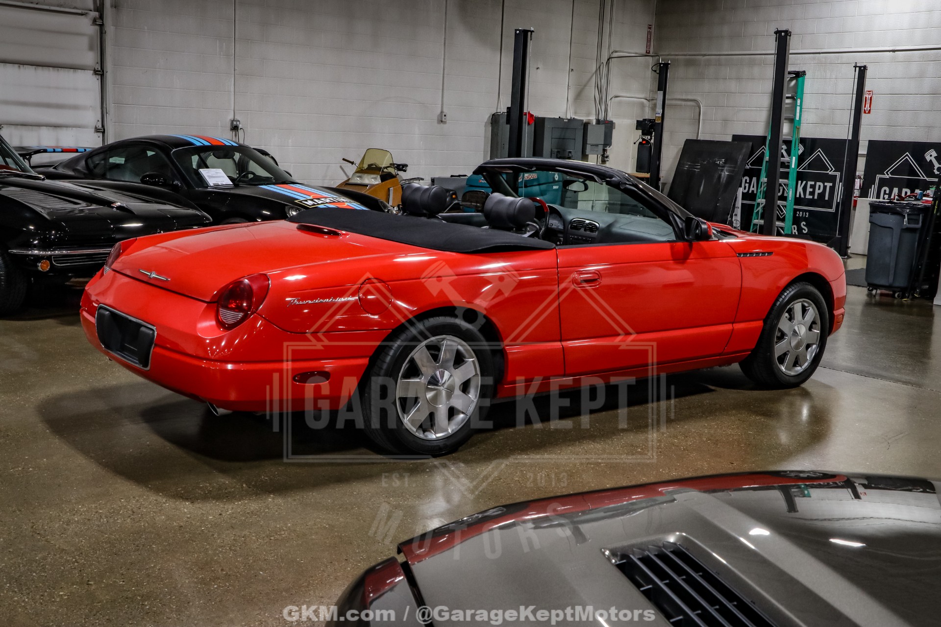 2002 Ford Thunderbird 38
