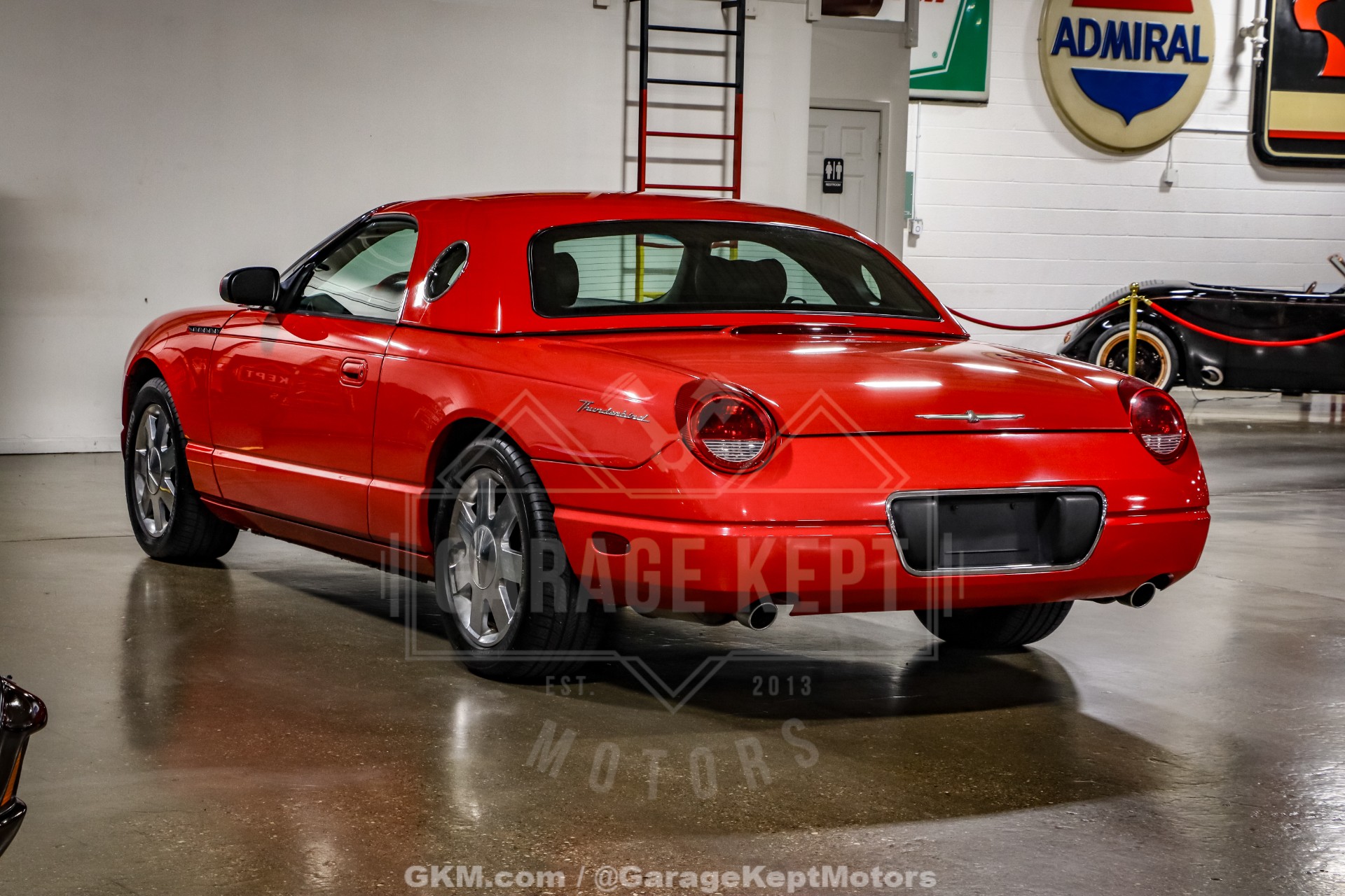 2002 Ford Thunderbird 5