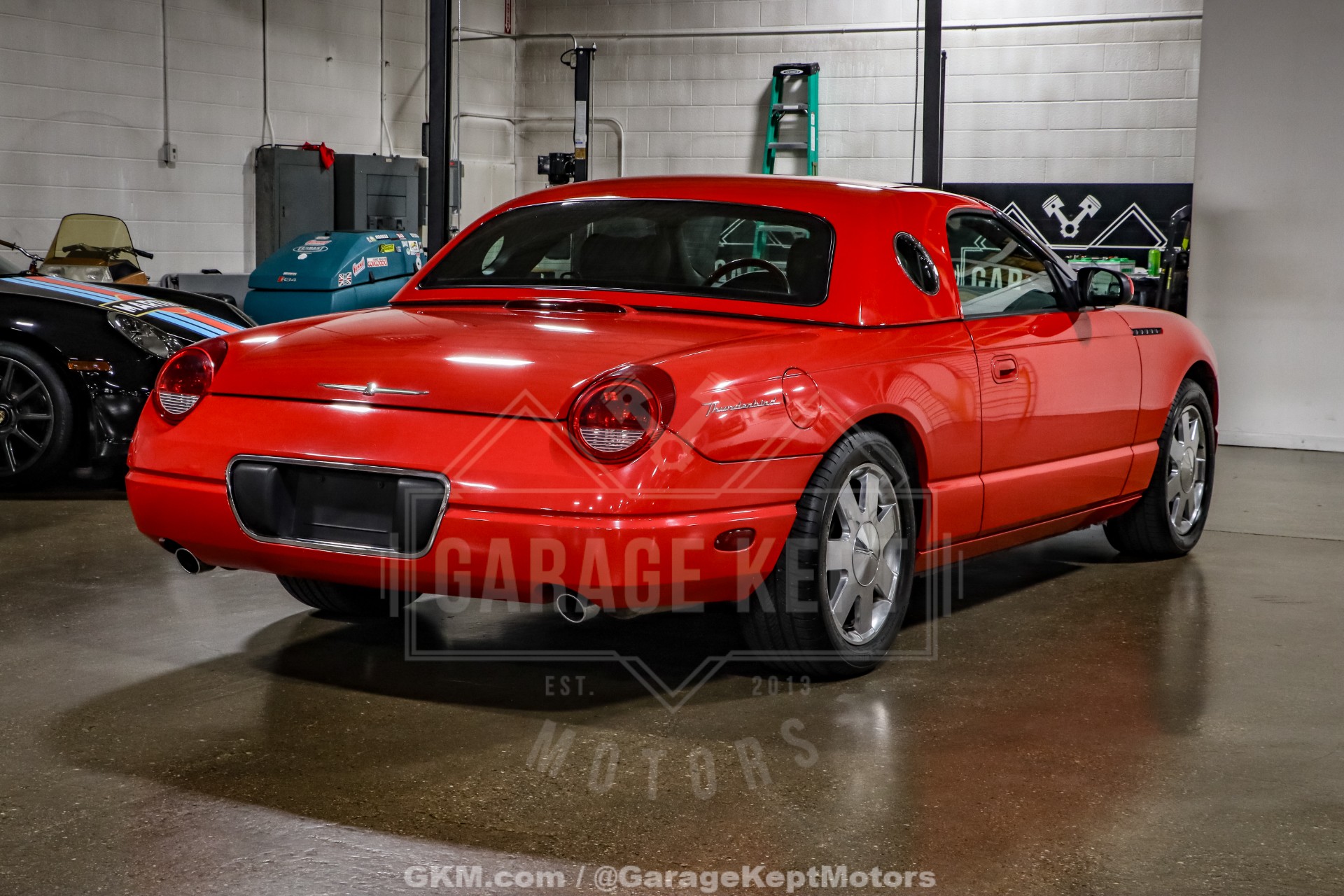 2002 Ford Thunderbird 6