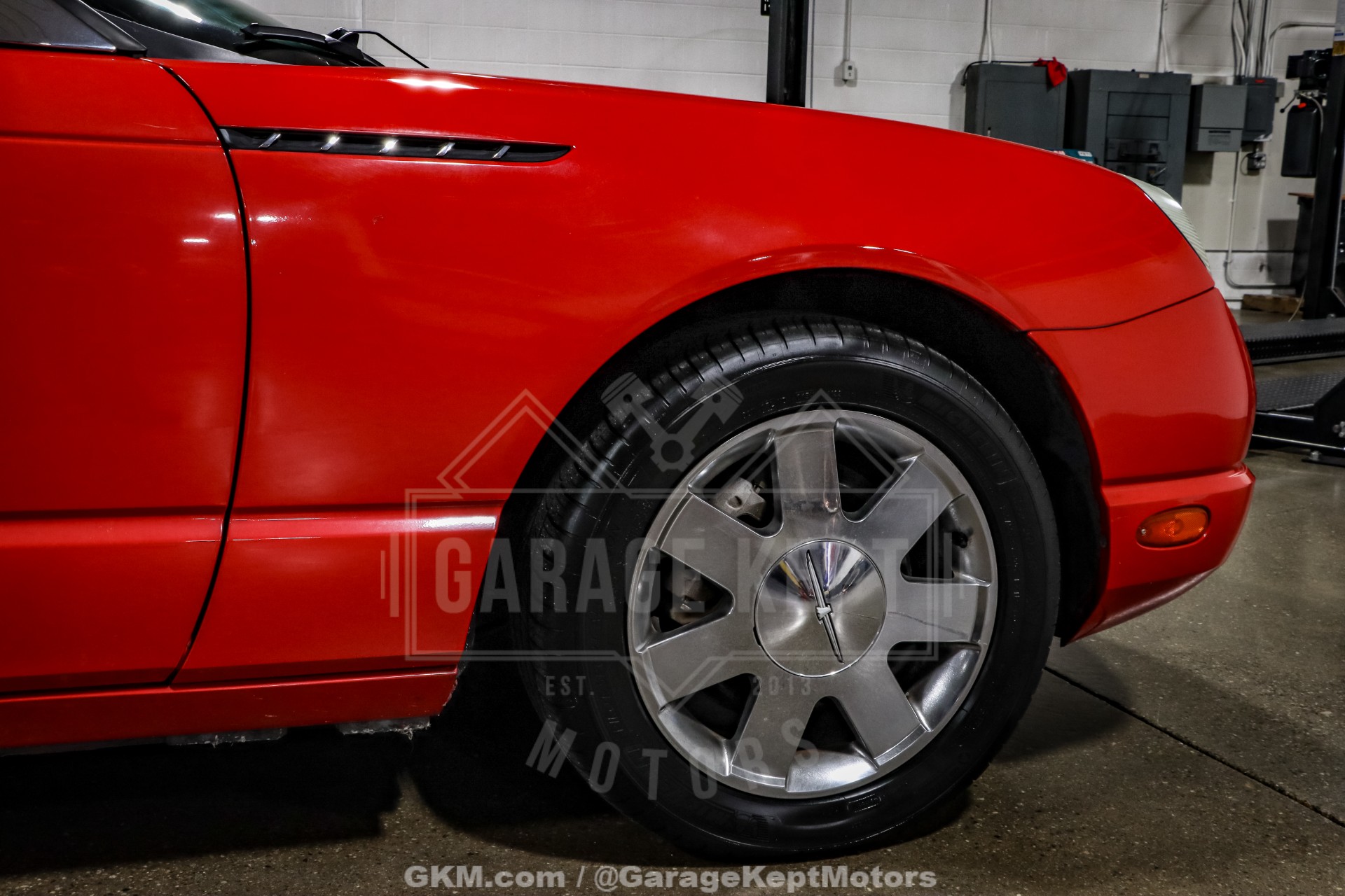 2002 Ford Thunderbird 77