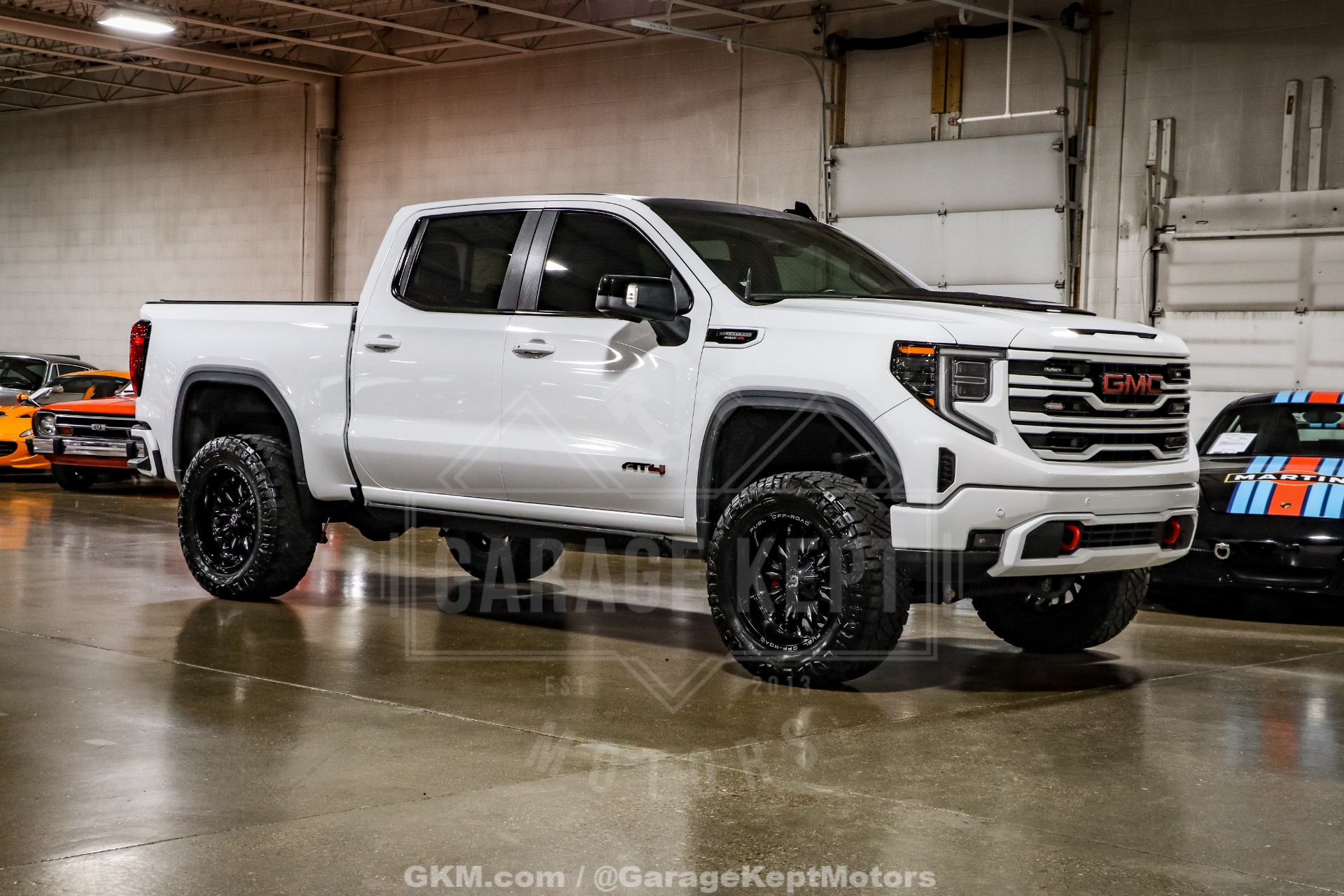 2023 GMC Sierra 1500 2