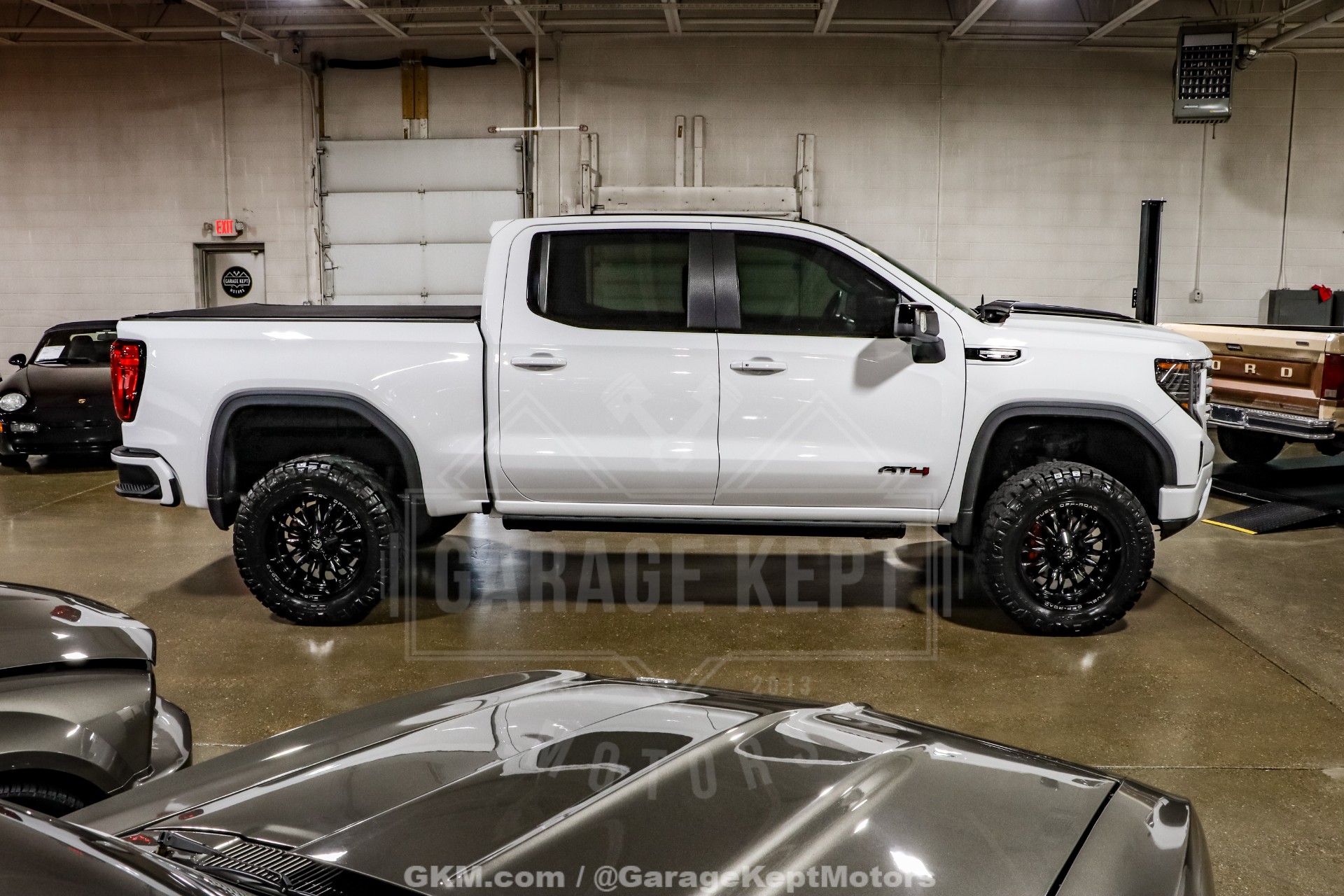 2023 GMC Sierra 1500 10