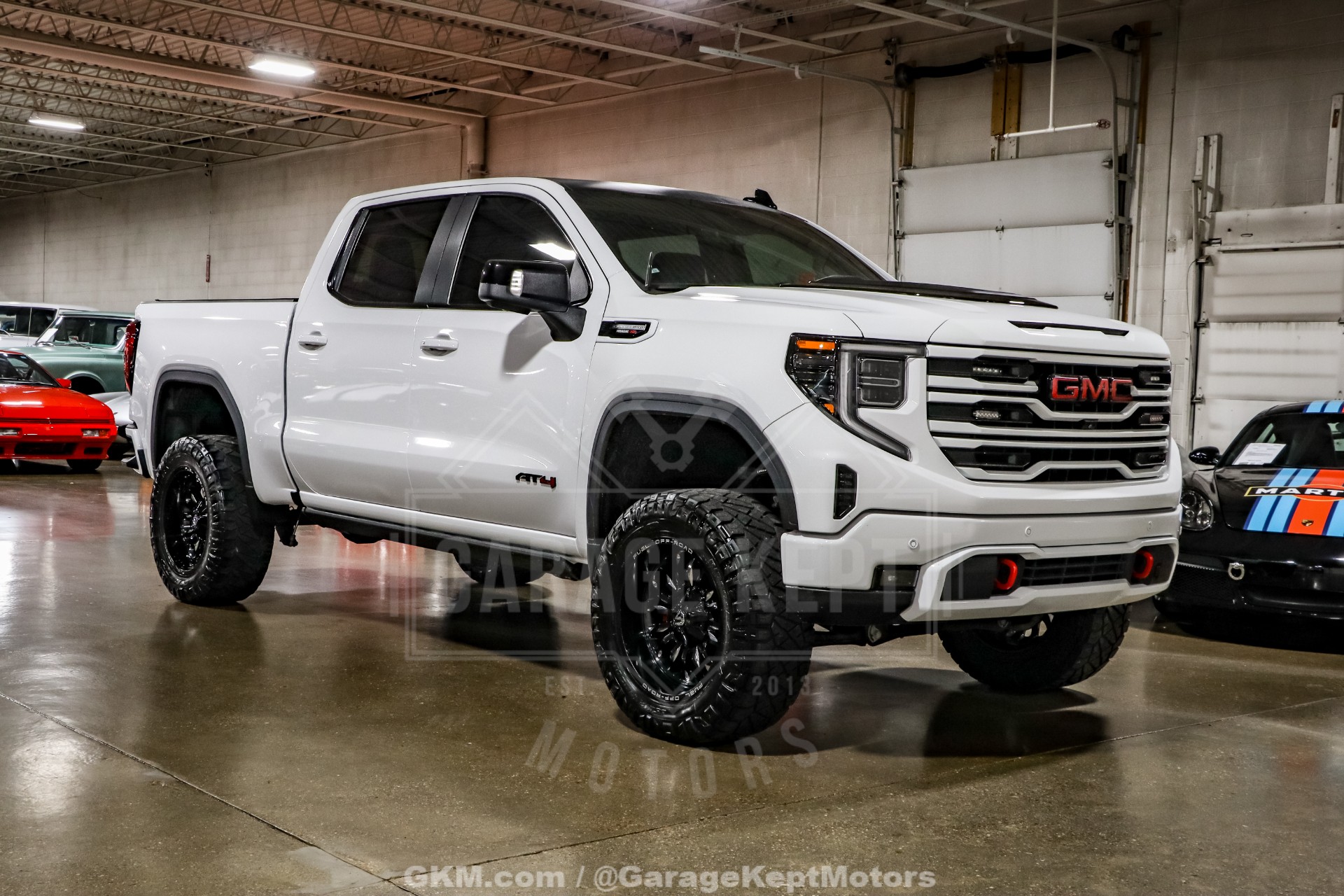 2023 GMC Sierra 1500 12