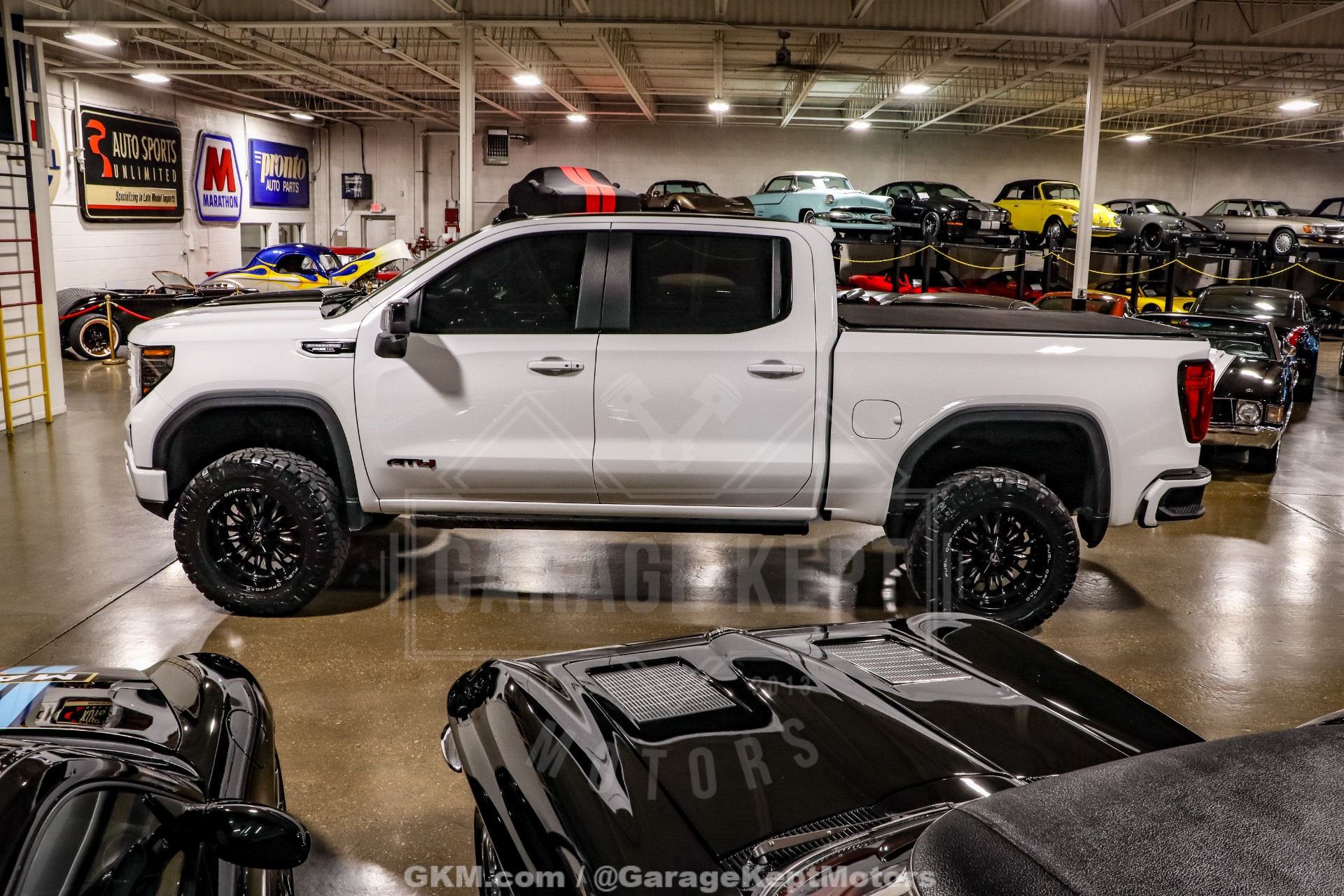 2023 GMC Sierra 1500 5