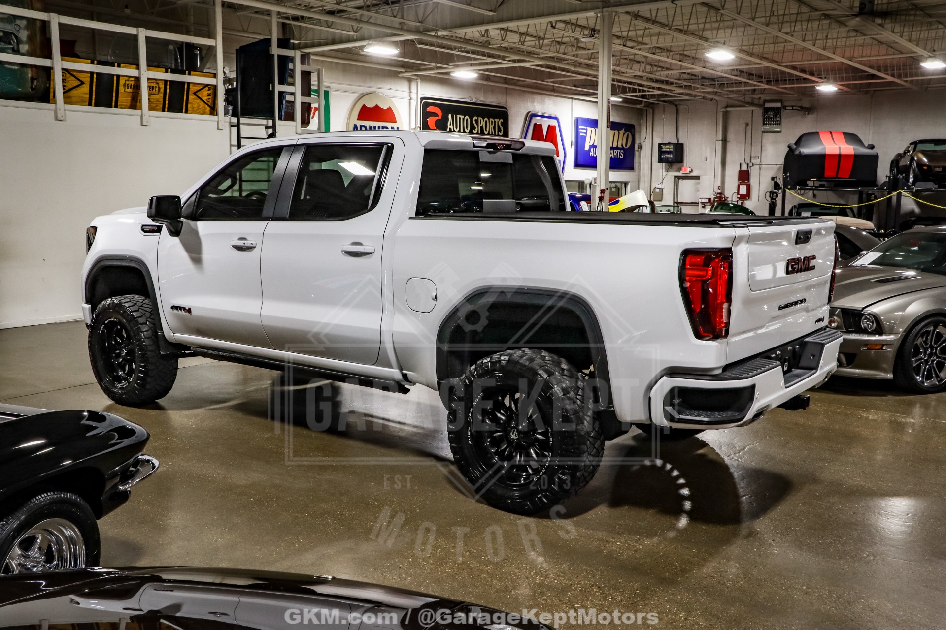 2023 GMC Sierra 1500 6