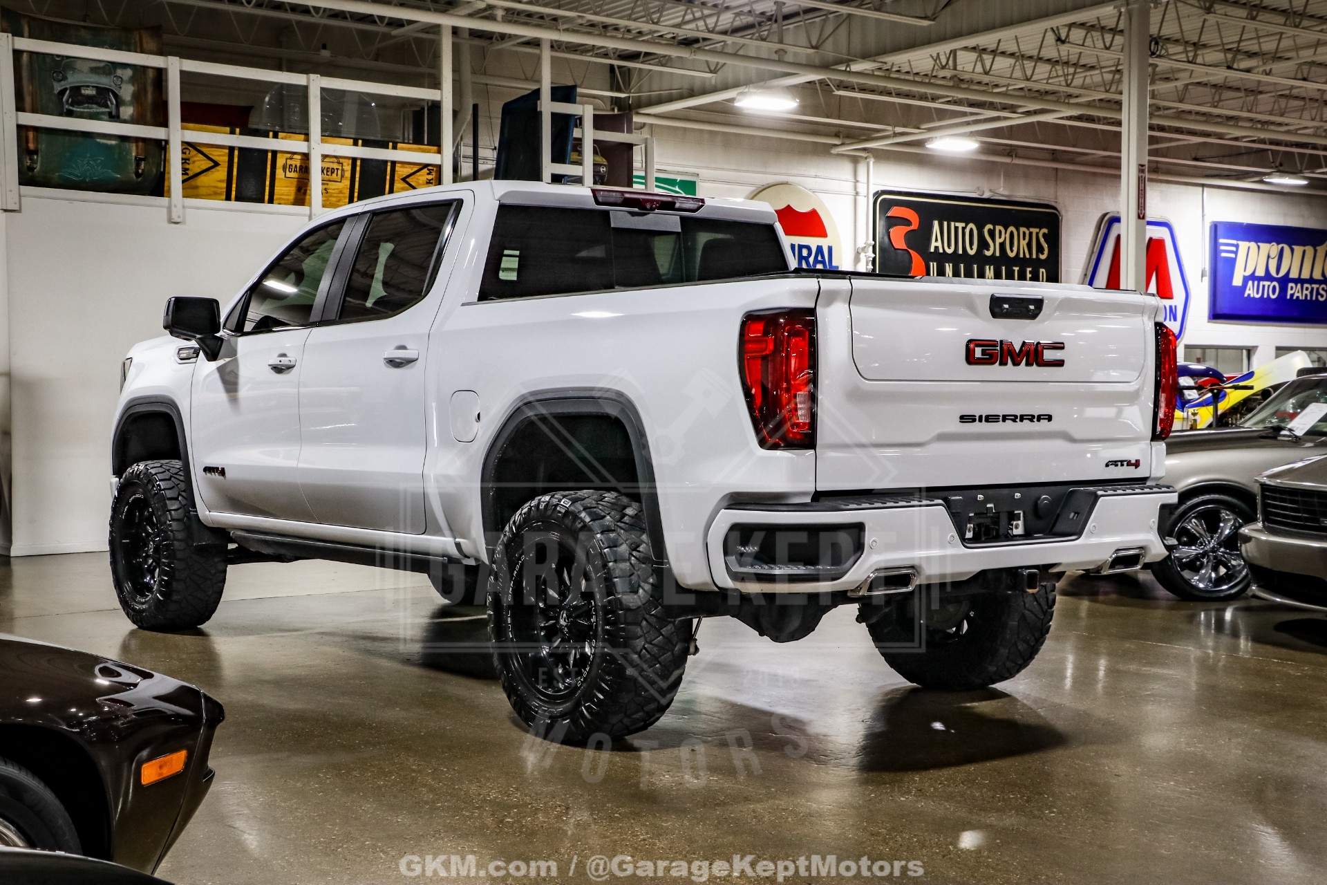 2023 GMC Sierra 1500 7