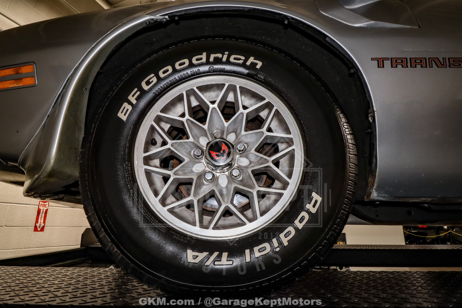 1977 Pontiac Firebird 141