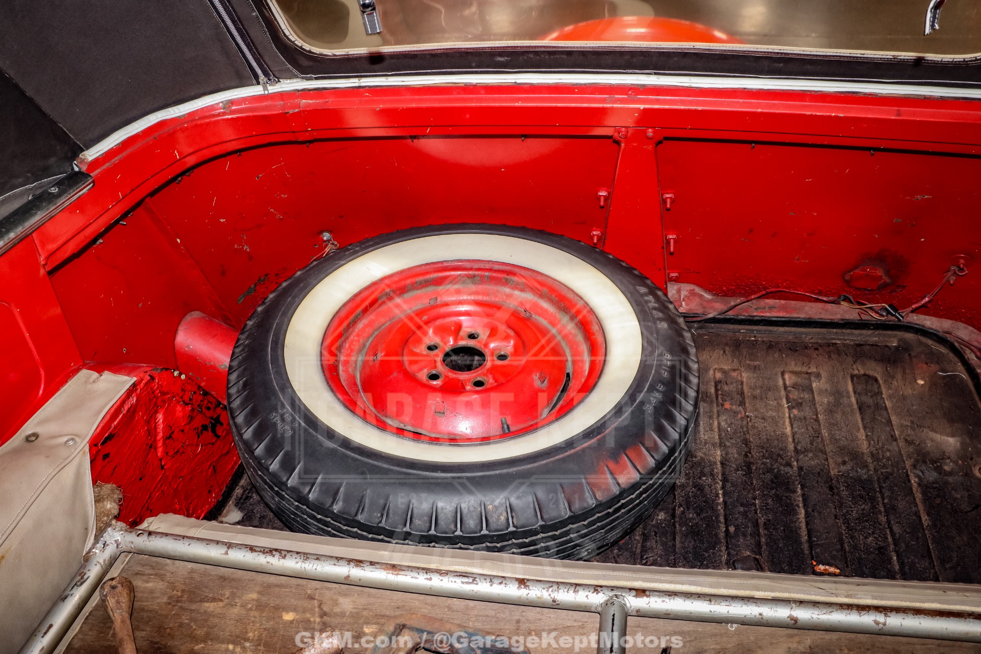 1949 Willys Overland Jeepster 92