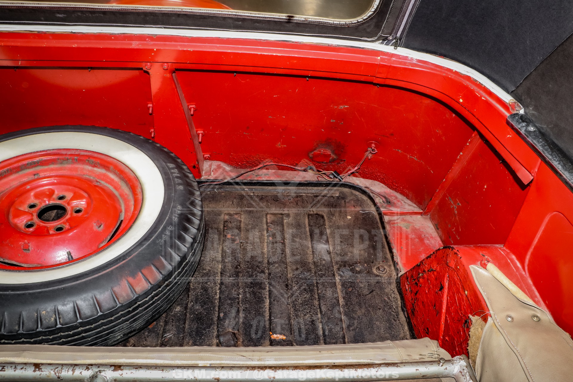 1949 Willys Overland Jeepster 93