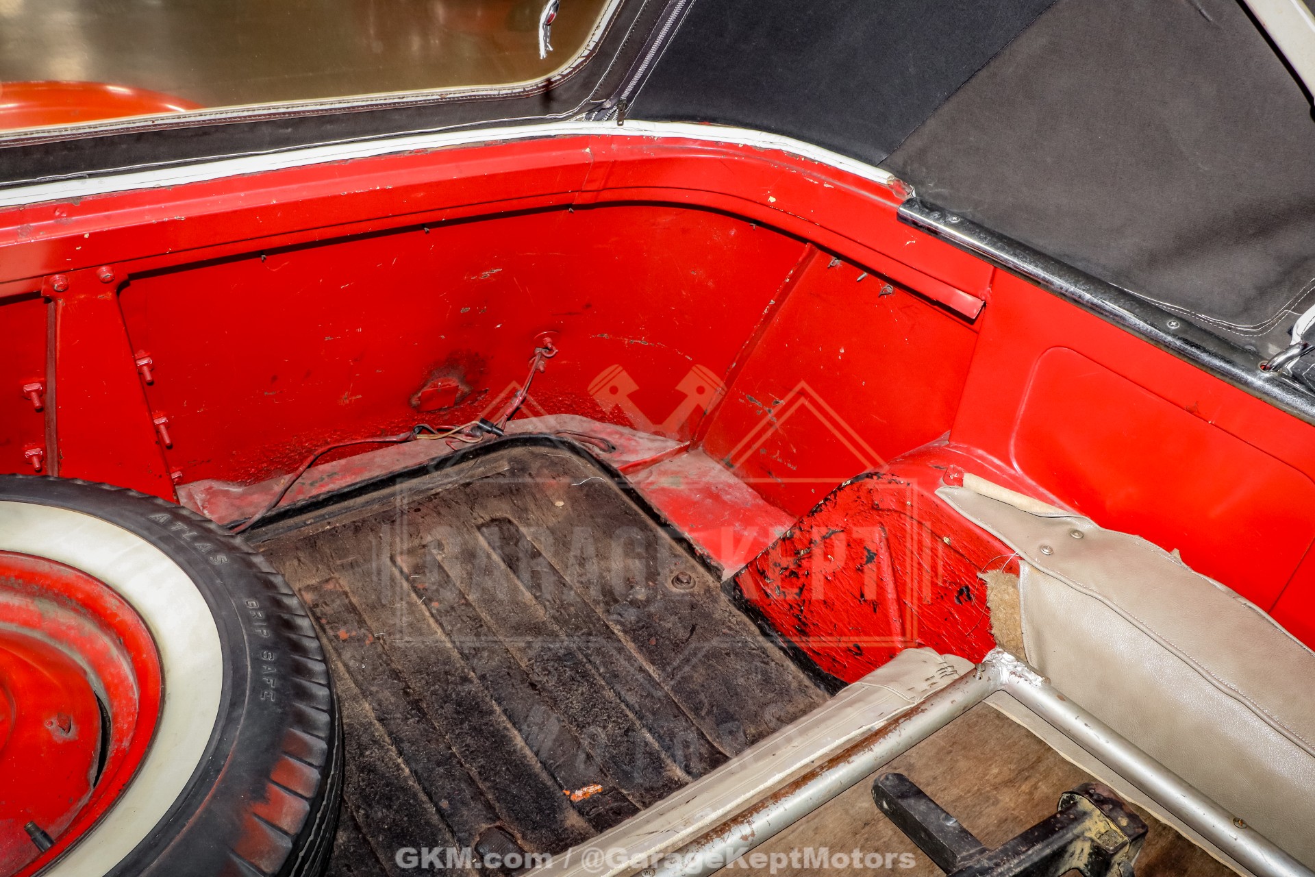 1949 Willys Overland Jeepster 94