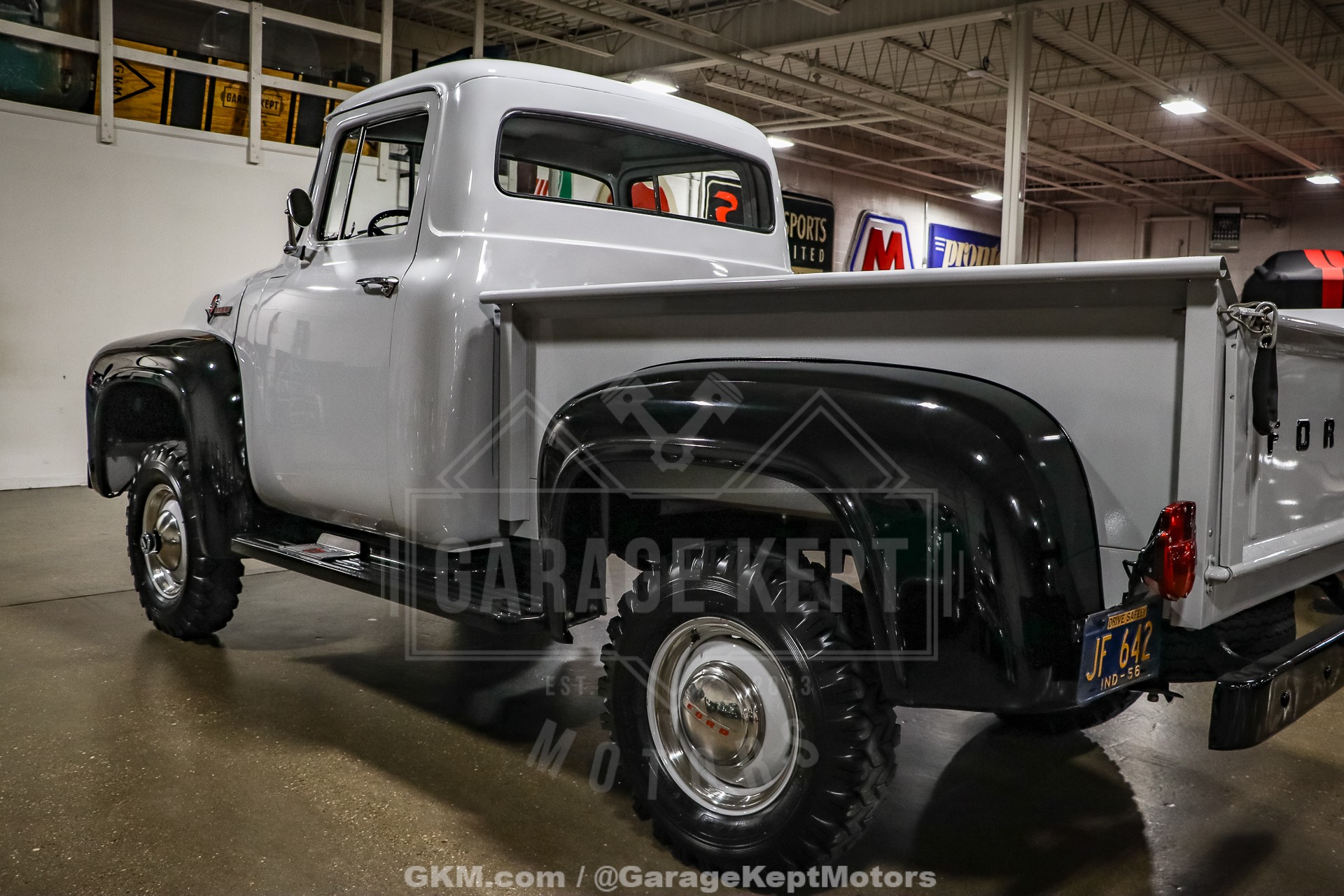 1956 Ford F100 38