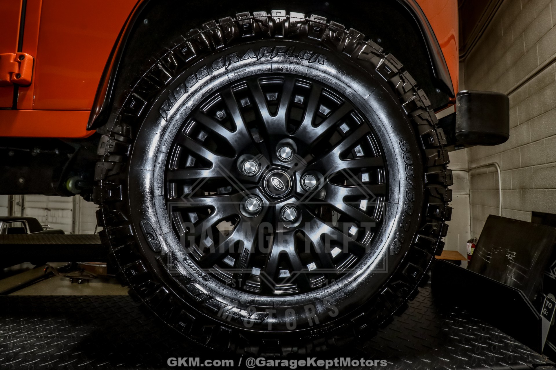 1993 Land Rover Defender 184