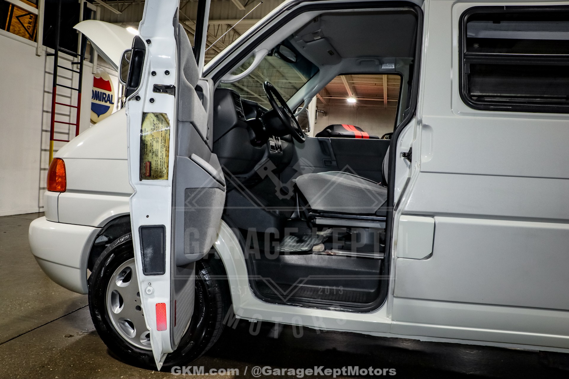 2003 Volkswagen EuroVan 138
