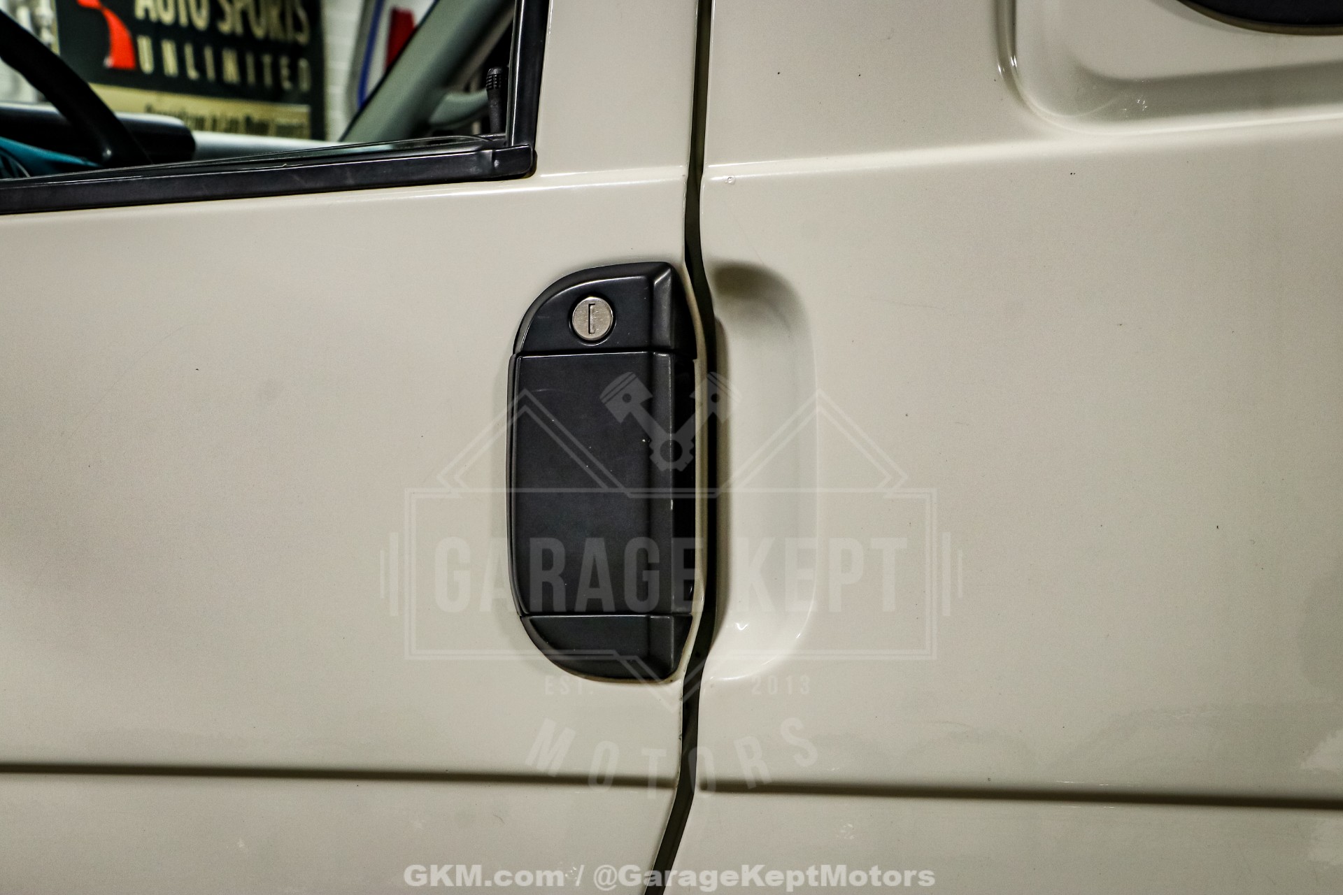 2003 Volkswagen EuroVan 29